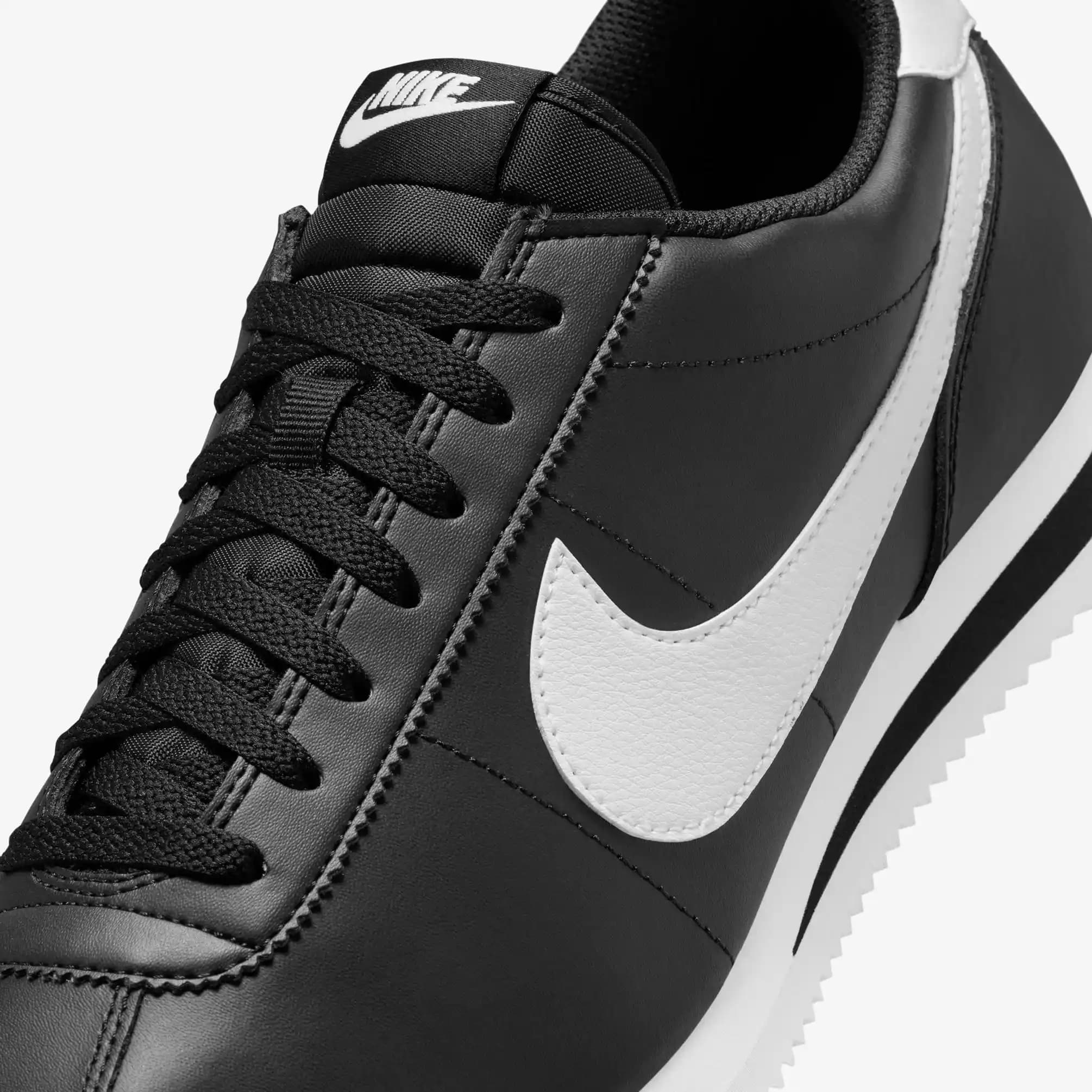 Nike Cortez Erkek Siyah: Modern Şıklık ve Tarihsel Önemiyle İkonik Spor Ayakkabı