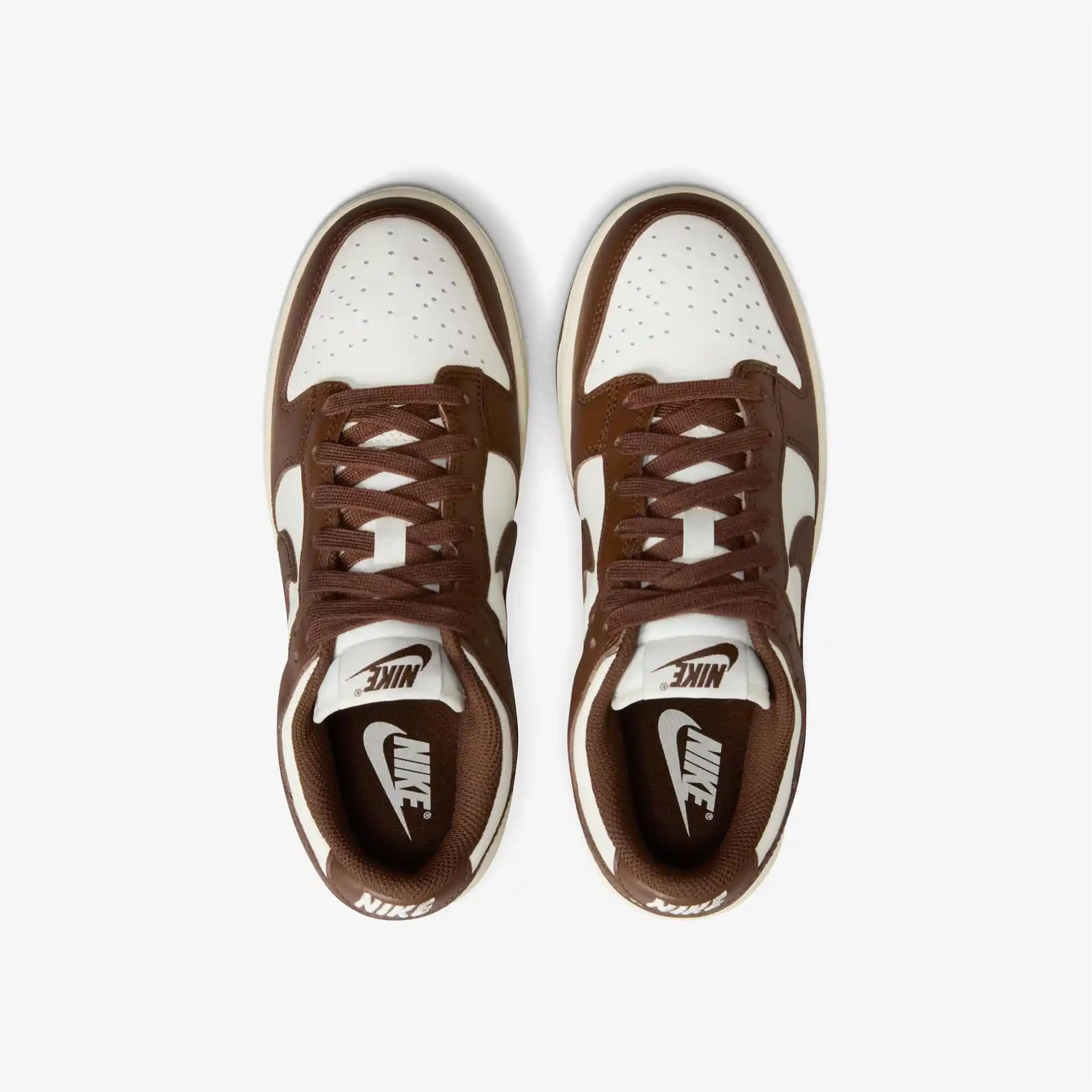 Nike Dunk Low Panda Süper Adım: Moda Dünyasında Yeni Bir İkon ve Trend Yaratıcı Ayakkabı