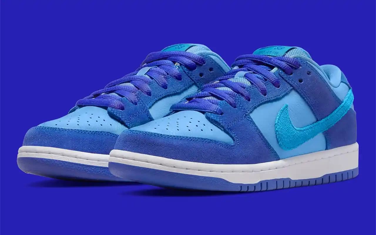 Nike SB Dunk Blue: Sokak Modasında Renkli ve Şık Bir İkon Olarak Öne Çıkıyor