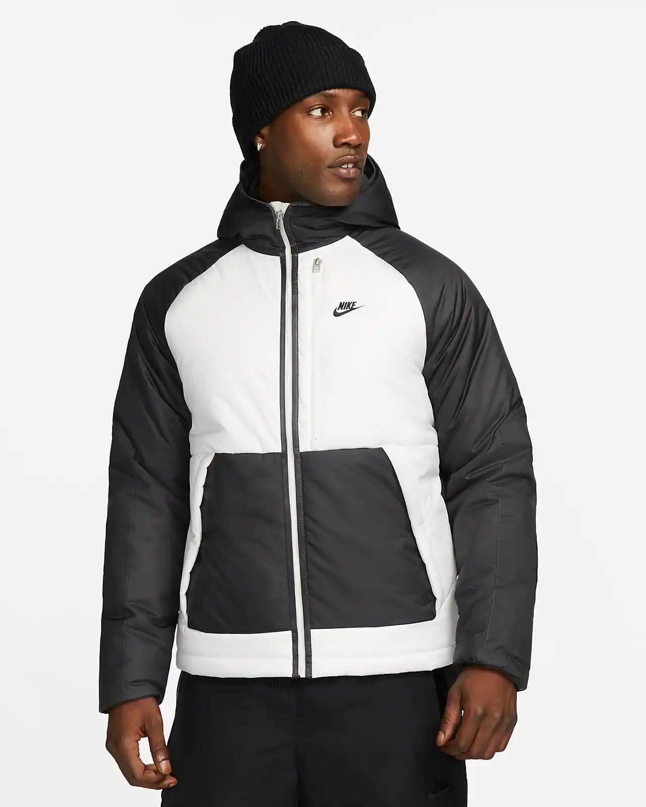 Nike Therma-Fit Legacy Serisi: Spor ve Günlük Hayatta Konfor ve Şıklık Sunar