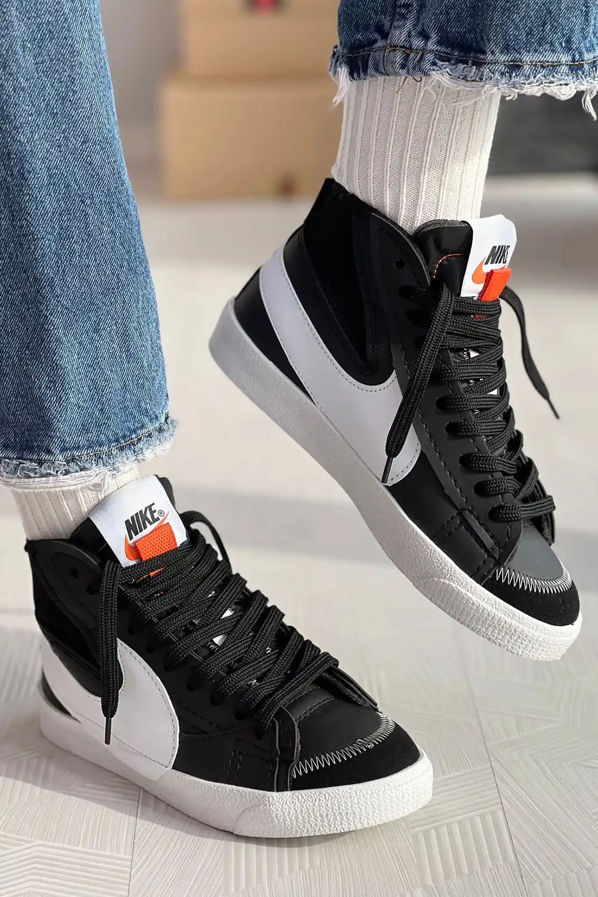 Nike Uygun Ayakkabı Seçimi Rehberi: Tarz ve Konforu Bir Arada Yakalamak