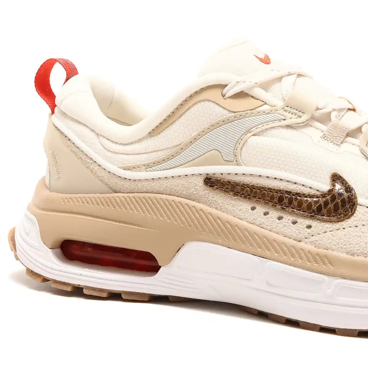 Nike W Air Max: Tarihçesi, Tasarımı ve Moda Üzerindeki Etkileri Analizi