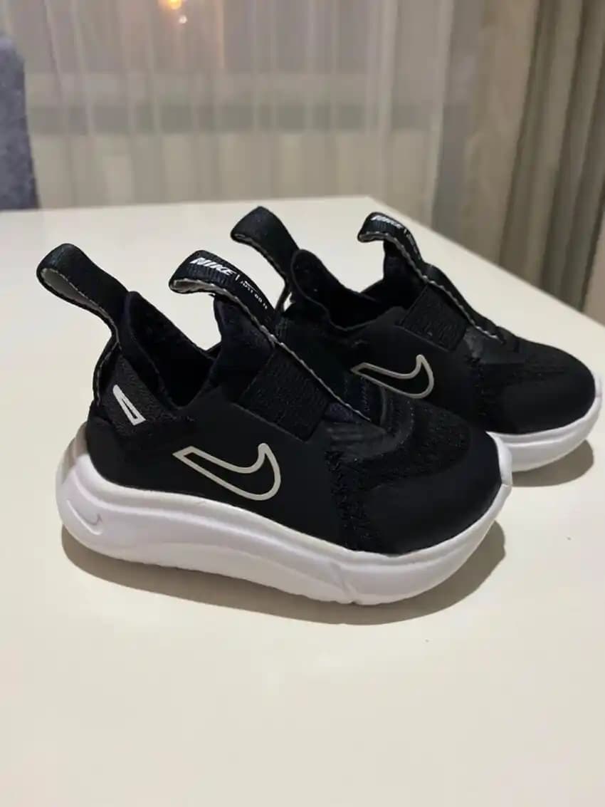 Nike Yeni Doğan Bebek Ayakkabıları: Moda ve Konforu Bir Arada Sunan Tasarımlar