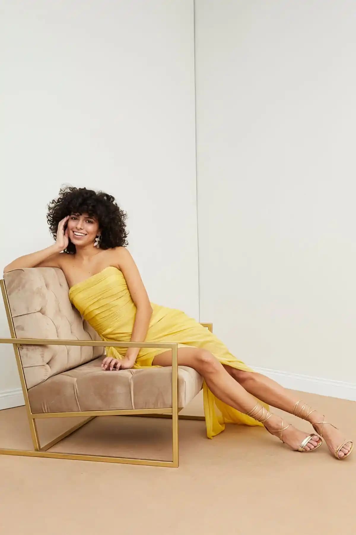 Nişan Kombini Seçerken Dikkat Edilmesi Gerekenler ve Moda Trendleri 2023