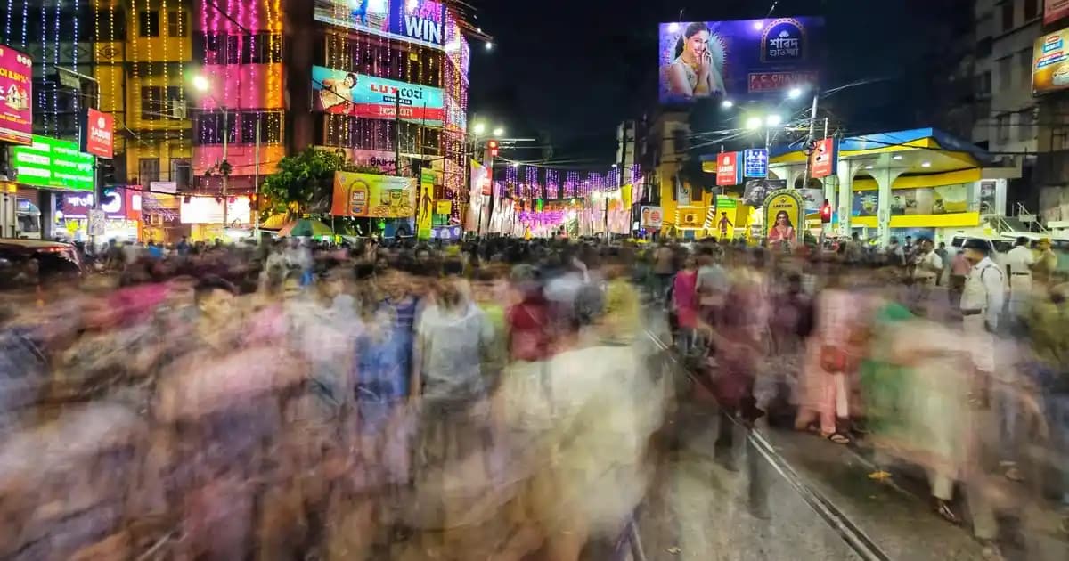 North of Navy Montlar ile Erkek Modasında Zamansız Şıklık ve Fonksiyonellik