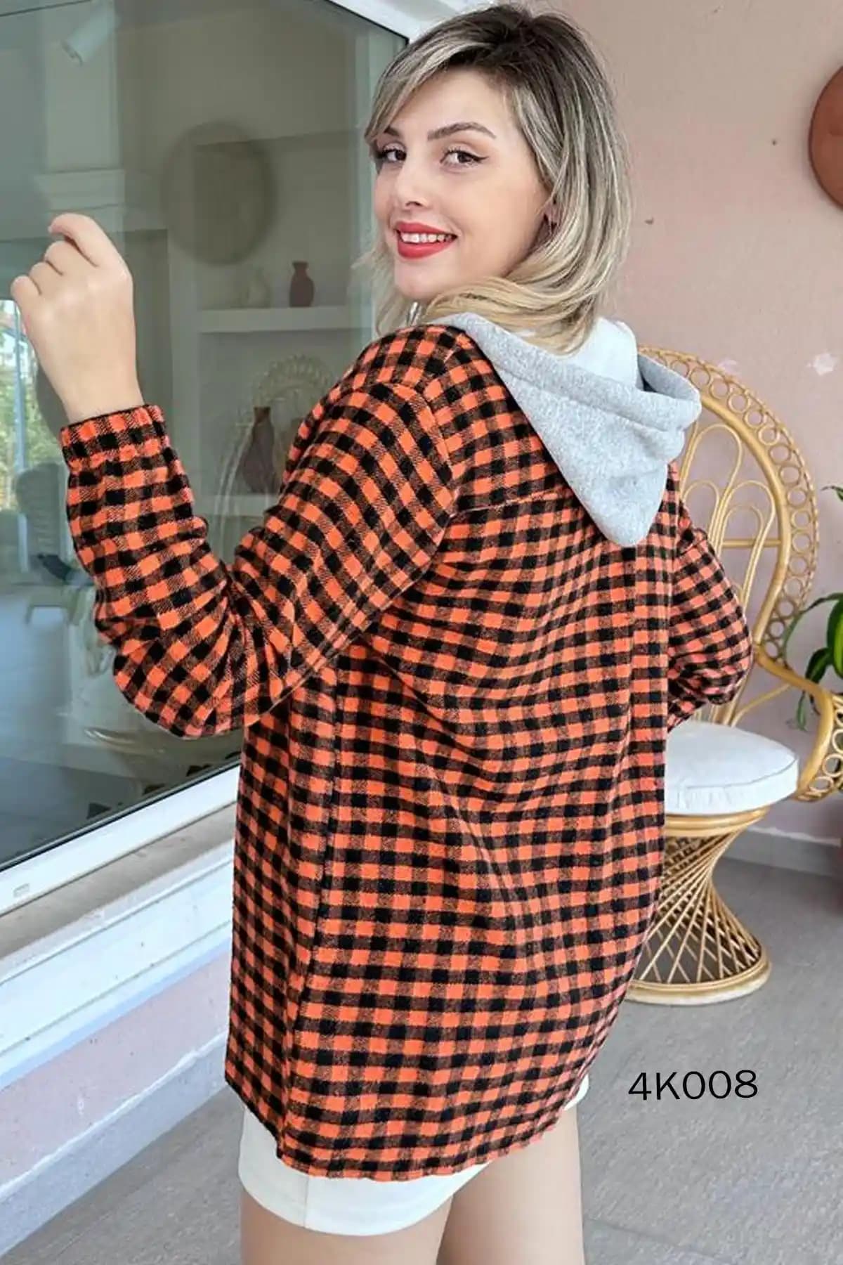 Oduncu Kapşonlu Gömlekler: Doğal Şıklık ve Rahatlığın Modern Yansıması