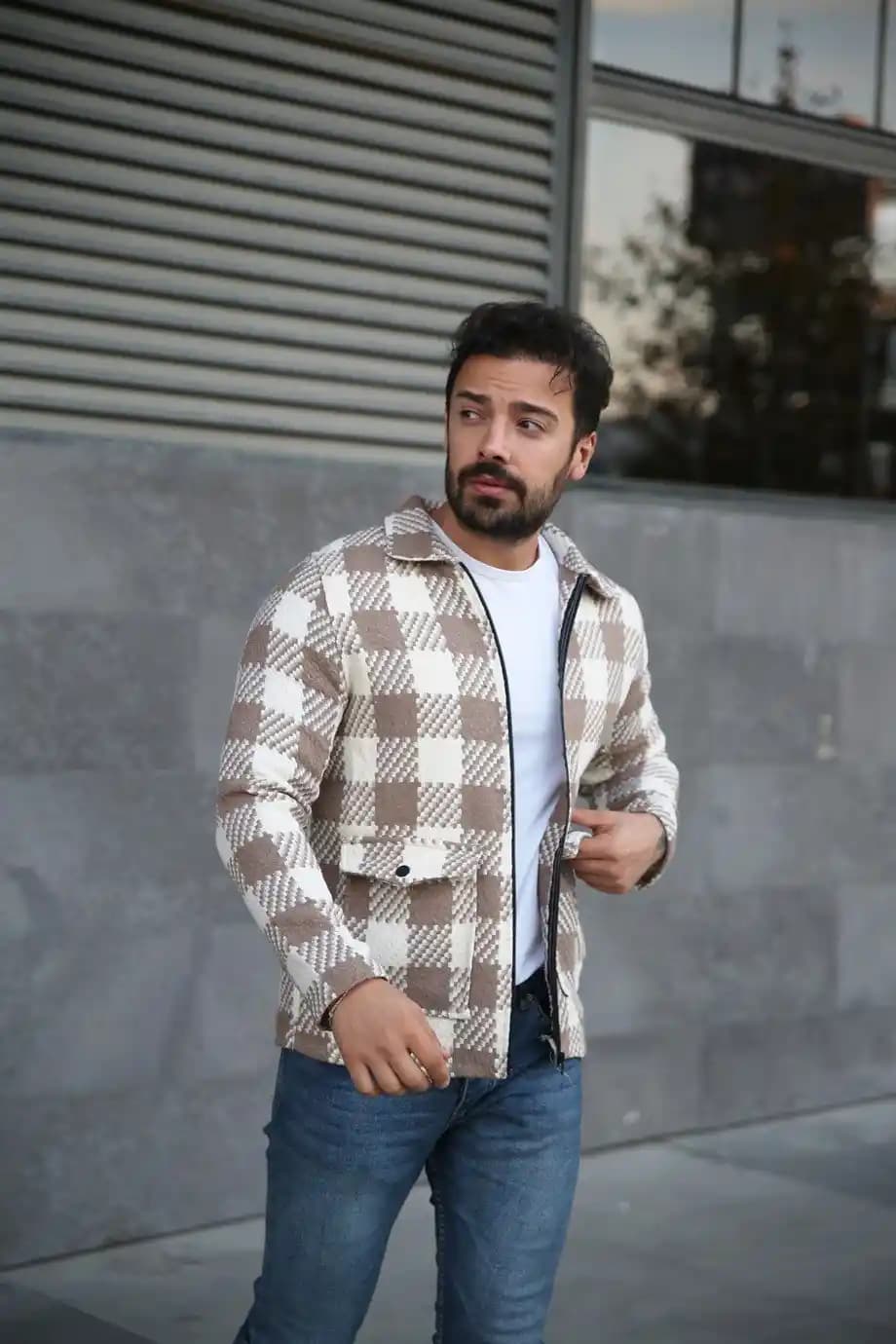 Oduncu Montları: Doğal Şıklık ve Fonksiyonelliğin Modern Yansıması