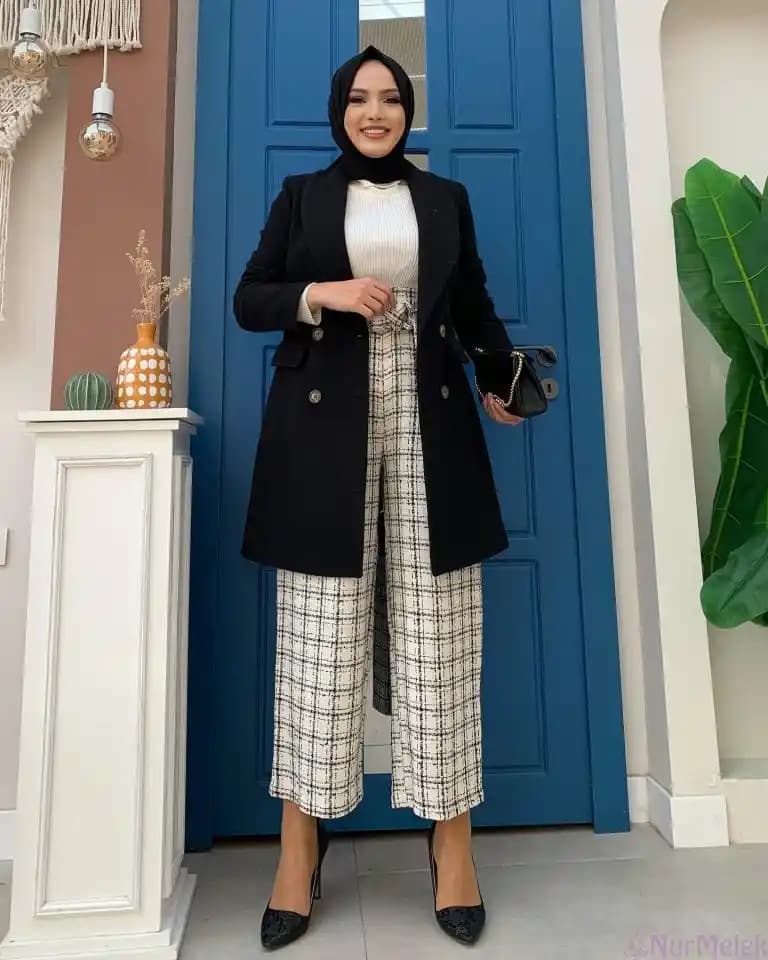 Ofis Kombinleri: Şıklık ve Konforun Mükemmel Dengesi İçin Stil İpuçları ve Trendler