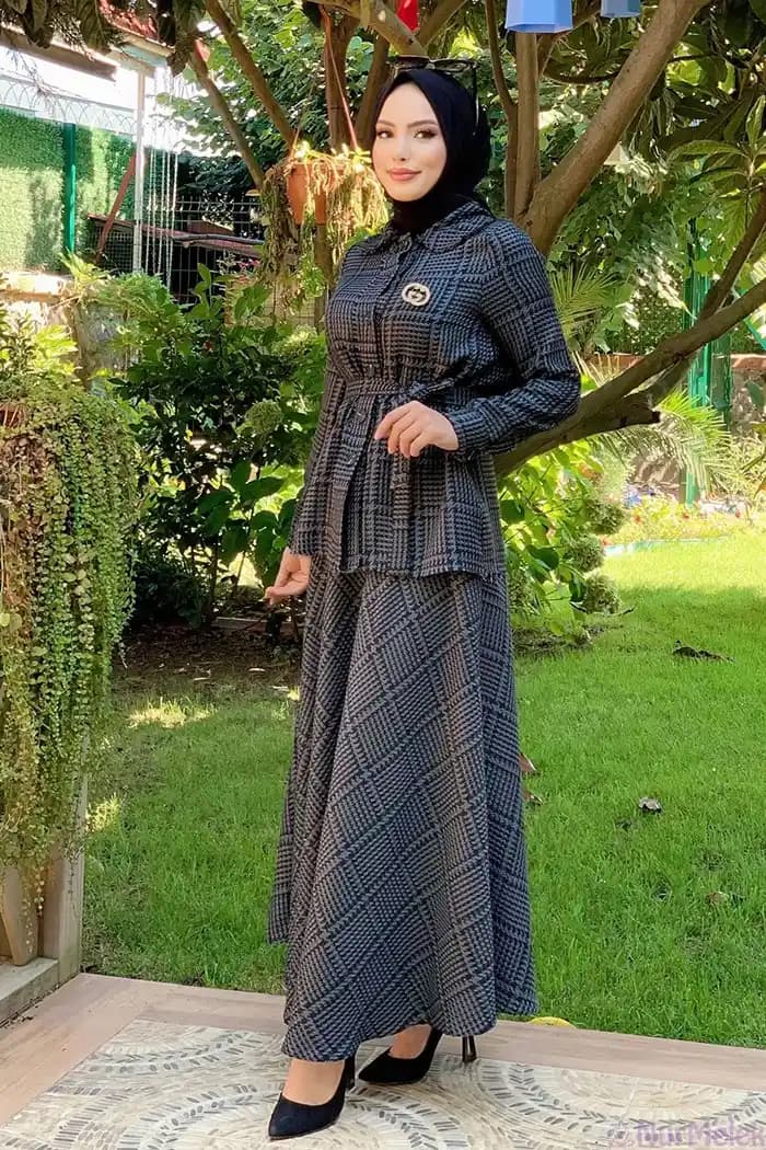 Öğretmenler İçin Uygun Kıyafetler ve Güncel Kombin Önerileri 2023