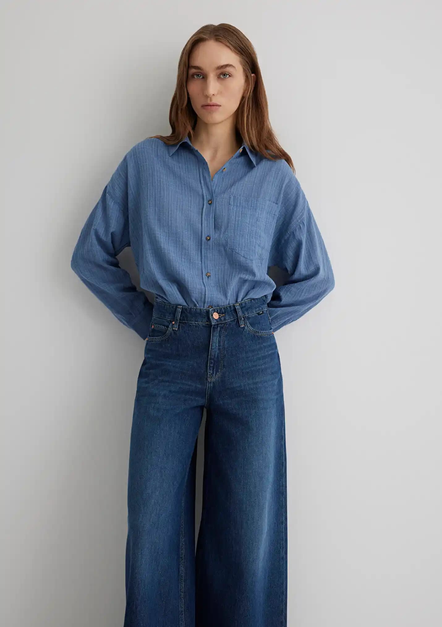 Oversize Mavi Gömlekler: Rahat ve Şık Tarzlar İçin Güncel Moda Rehberi