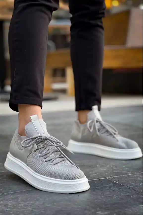 Pahalı Erkek Spor Ayakkabıları: Lüks ve Stil Dünyasının Vazgeçilmezi