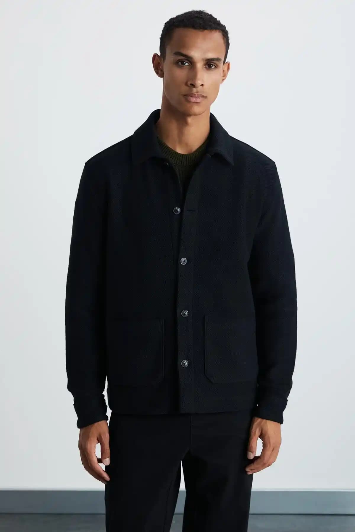 Pamuk Gömleklerin Tarihi ve Güncel Moda Trendleri Hakkında Kapsamlı Bilgi