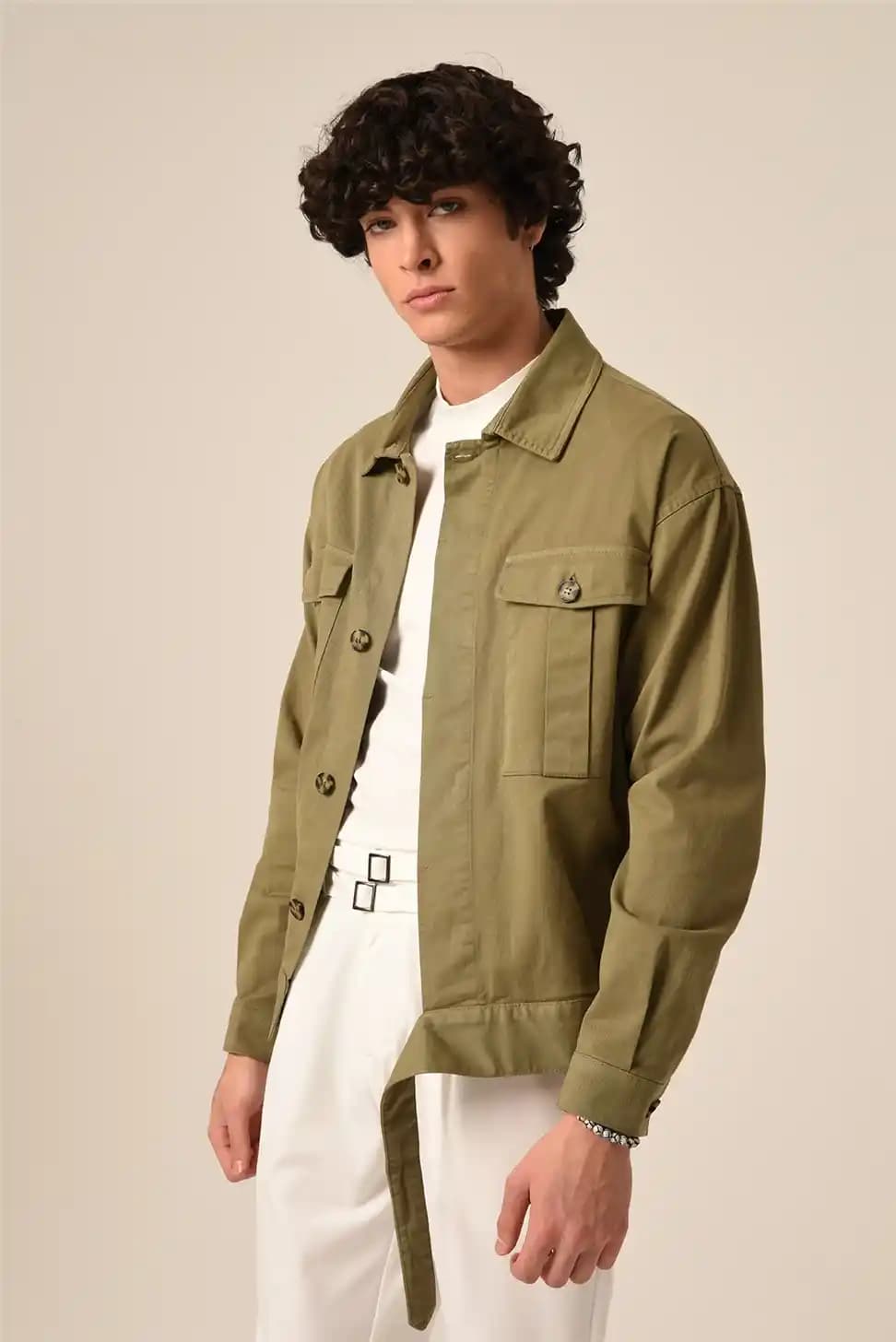 Pamuklu Montlar: Günlük Şıklık ve Konfor İçin Modern Moda Seçeneği