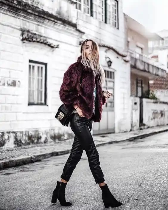 Pantolon ve Bot Kombinleriyle Tarzınızı Yansıtın Modern ve İşlevsel Moda İpuçları