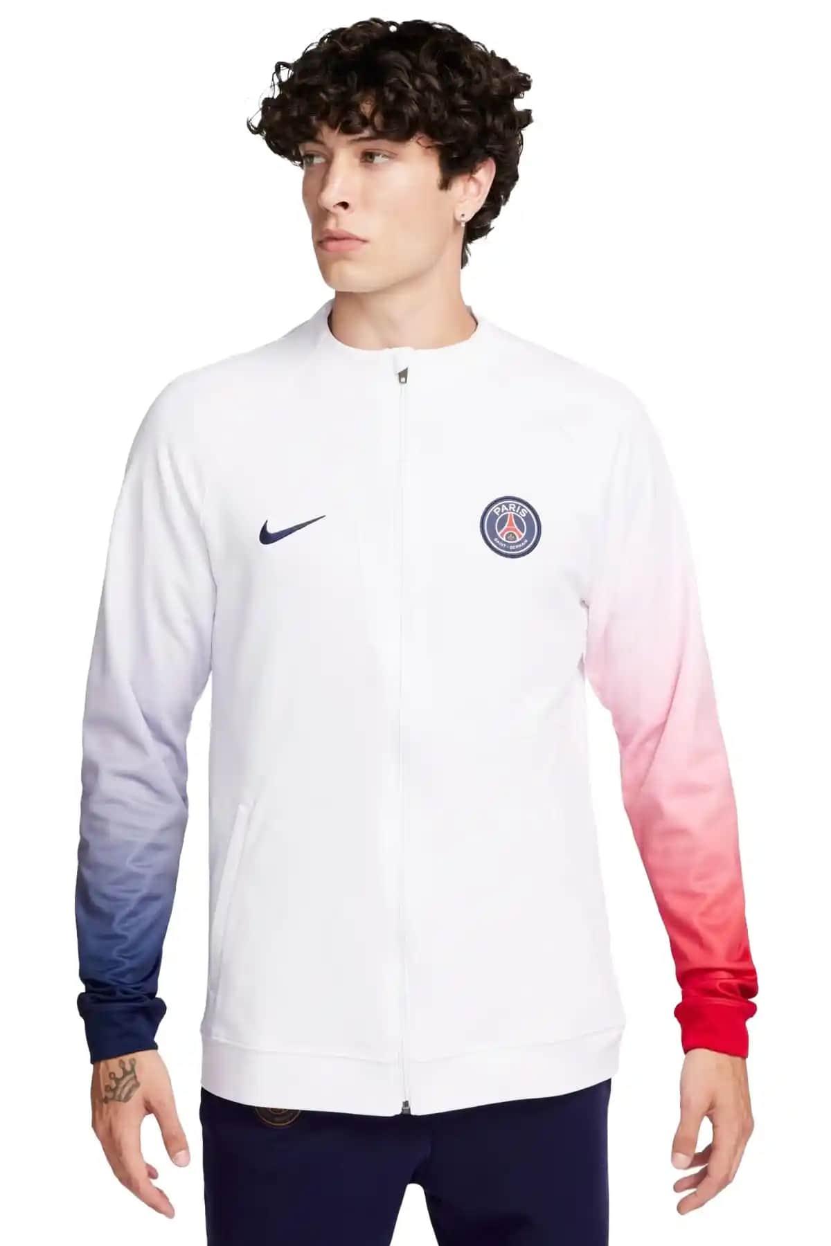 Paris Saint-Germain Ceketleri: Moda ve Sporun Şık Buluşması Hakkında Detaylı Rehber