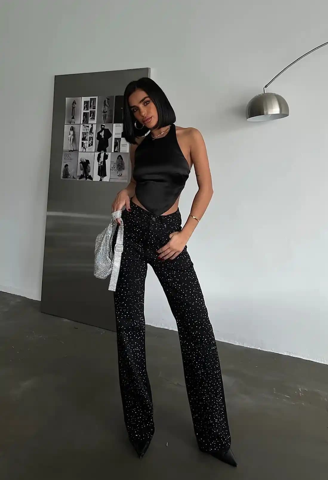 Parlak Taşlar ve Moda Dünyasındaki Yeri: Tasarımda Işıltı ve Zarafet Analizi