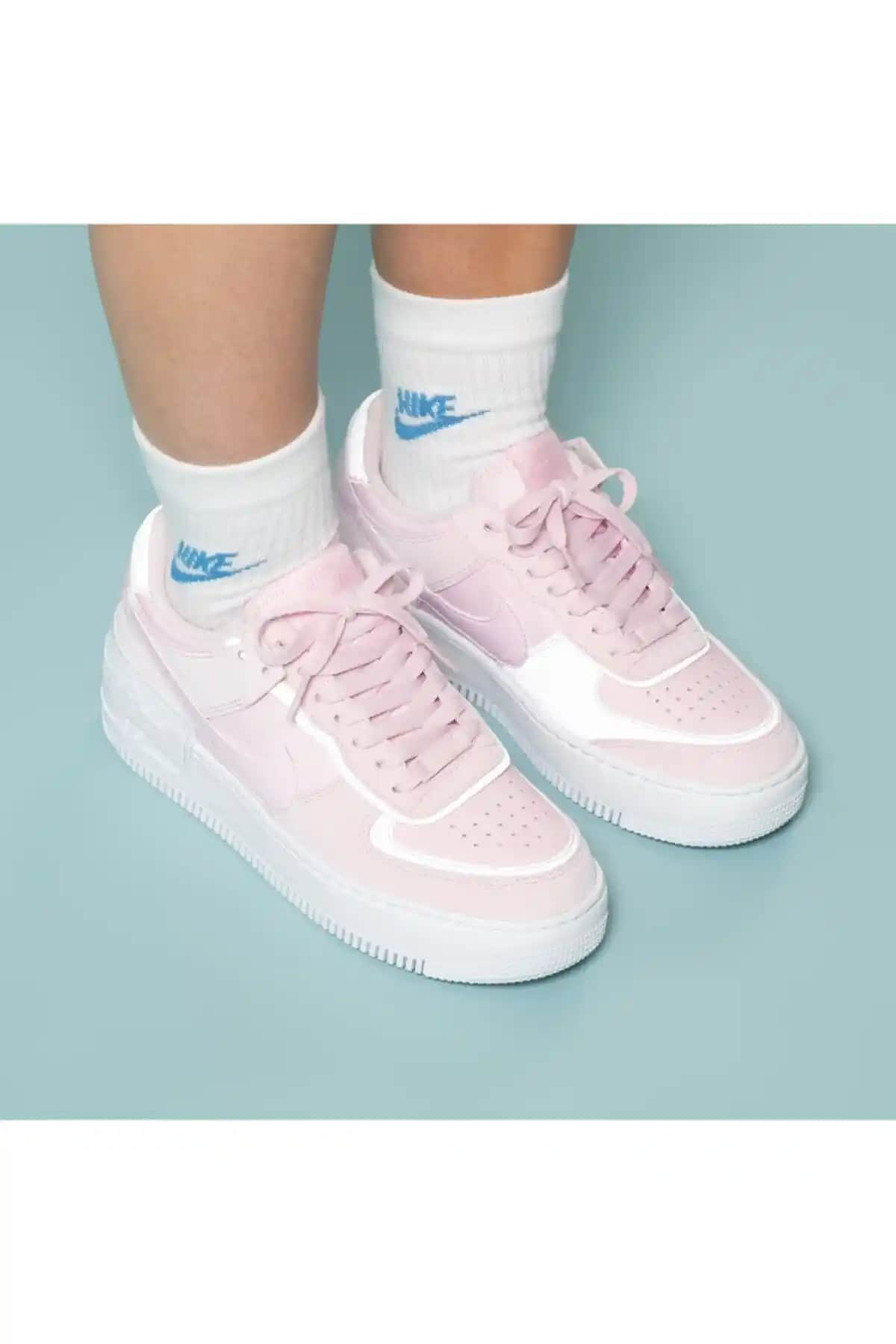 Pembe Airforce Ayakkabılarının Moda Dünyasındaki Yeri ve Trendleri