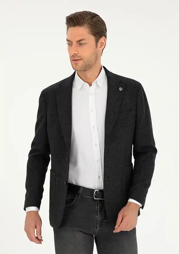 Pierre Cardin Erkek Ceketleri: Modern Tasarımlar ve Stil İpuçlarıyla Şıklık
