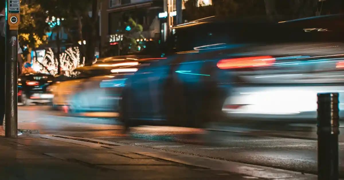 Pofuduk Montlar: Kış Aylarının En Şık ve Konforlu Seçeneği Hakkında Detaylı Bilgi