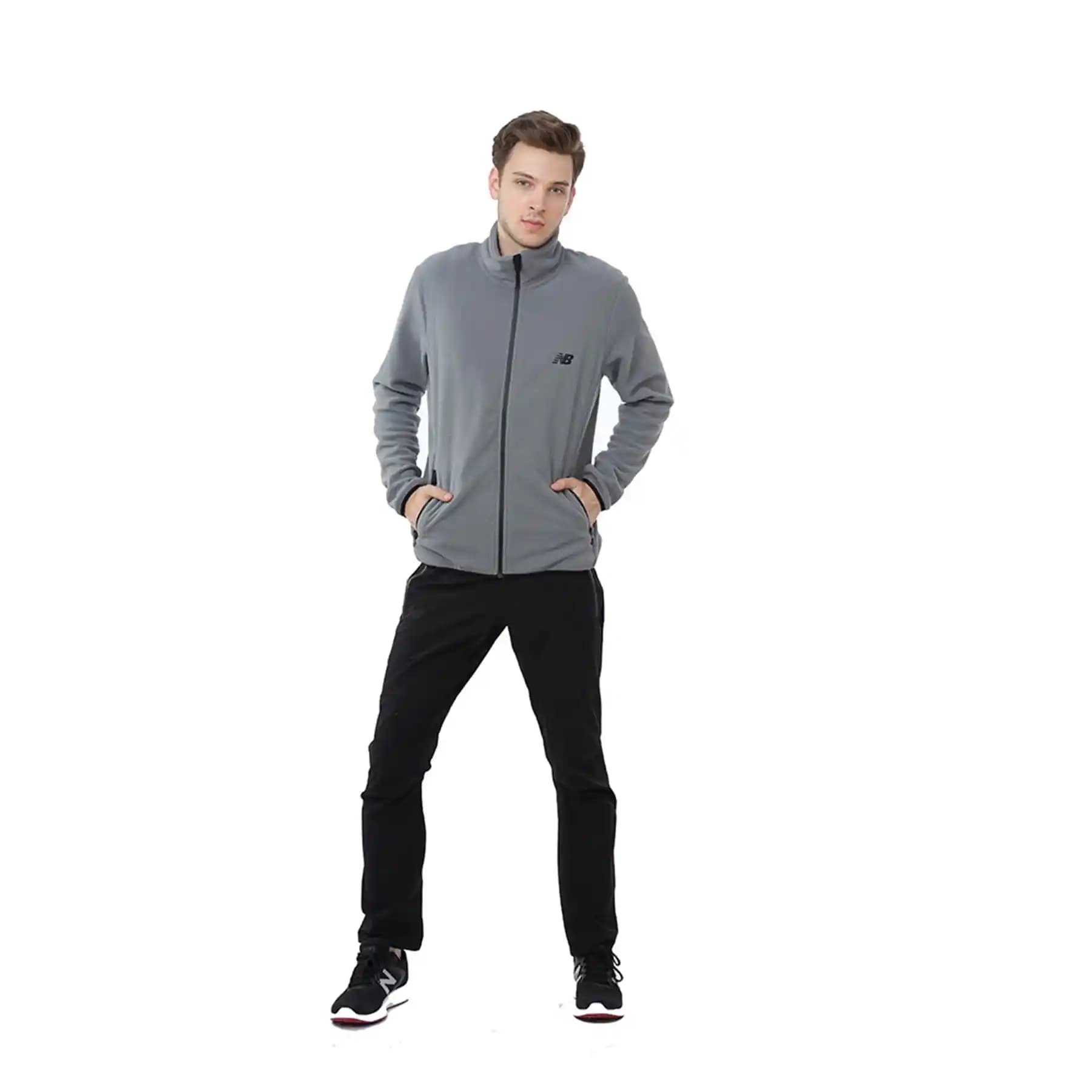 Polar Erkek Üstleri: Kış Modasında Şıklık ve Konforun Modern Yorumları