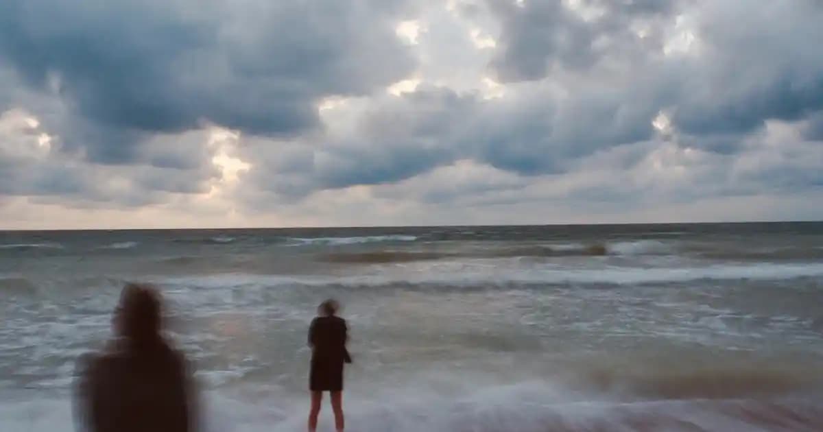 Polo Bayan Gömlek Modelleri: Şıklık ve Konforu Bir Arada Sunan Trendler