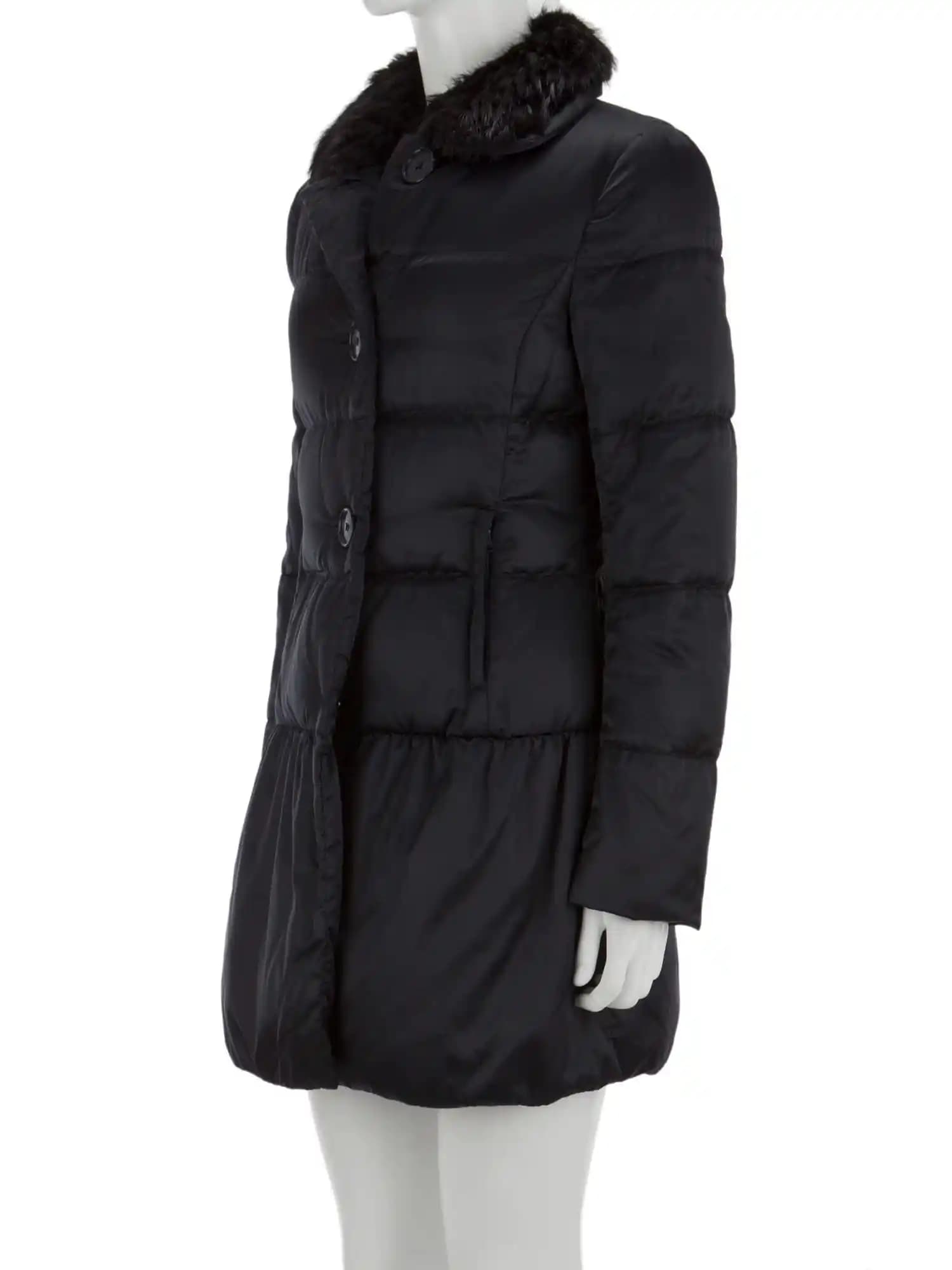 Prada Bayan Montları: Şıklık ve Fonksiyonelliği Bir Arada Sunan Kış Koleksiyonu