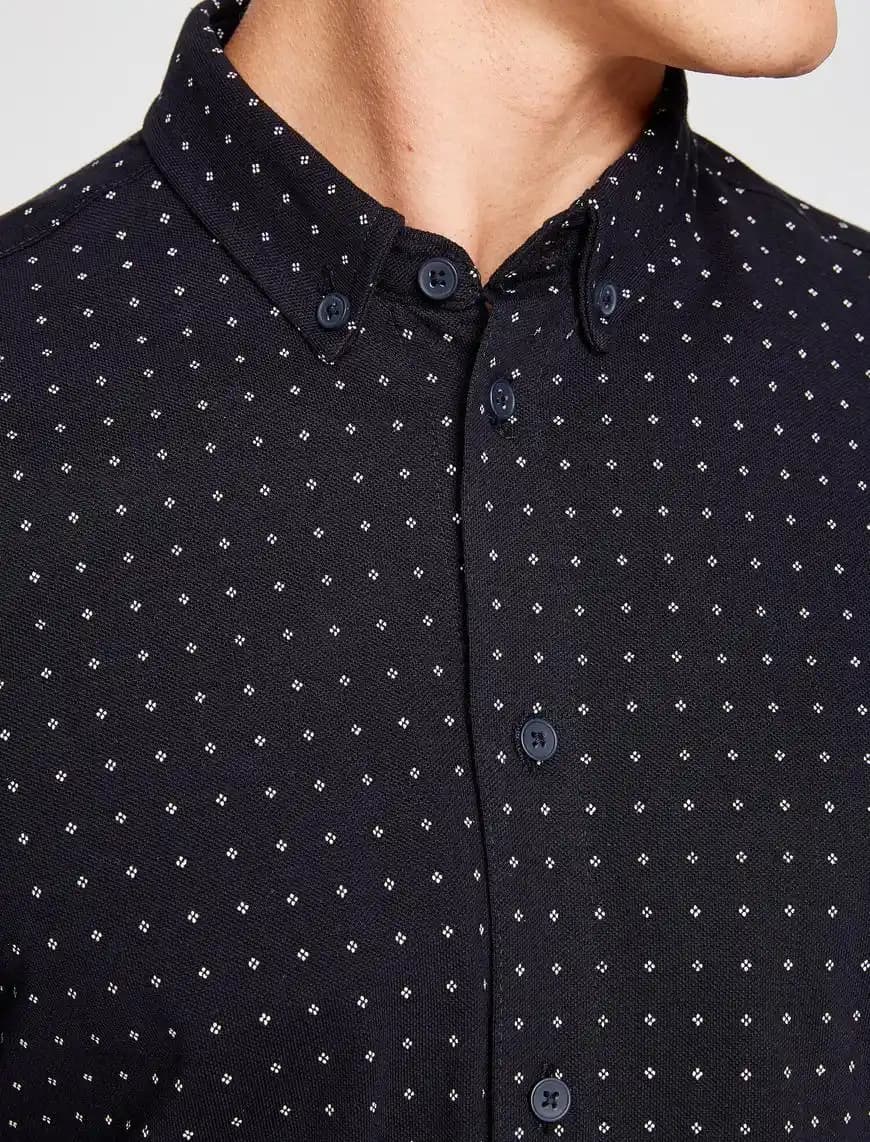 Puantiyeli Erkek Gömlekler: Zamansız Şıklık ve Moda Trendleri Analizi