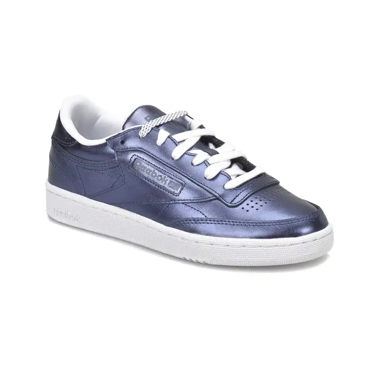 Reebok Club C 85 Mavi Ayakkabı: Moda ve Konforun Birleştiği Şık Tasarım