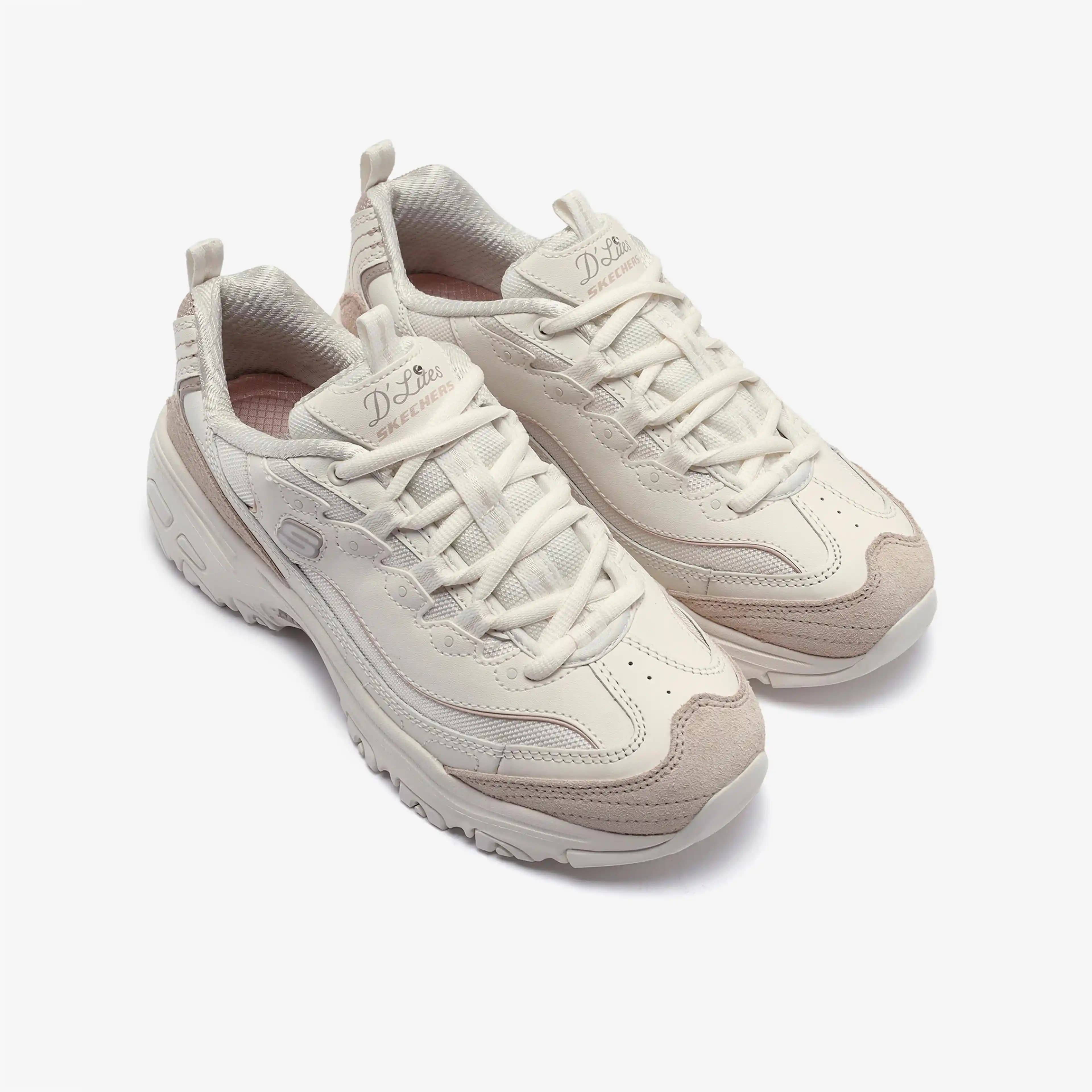 Renkli Skechers Kadın Ayakkabılarıyla Şıklık ve Konforun Buluşması