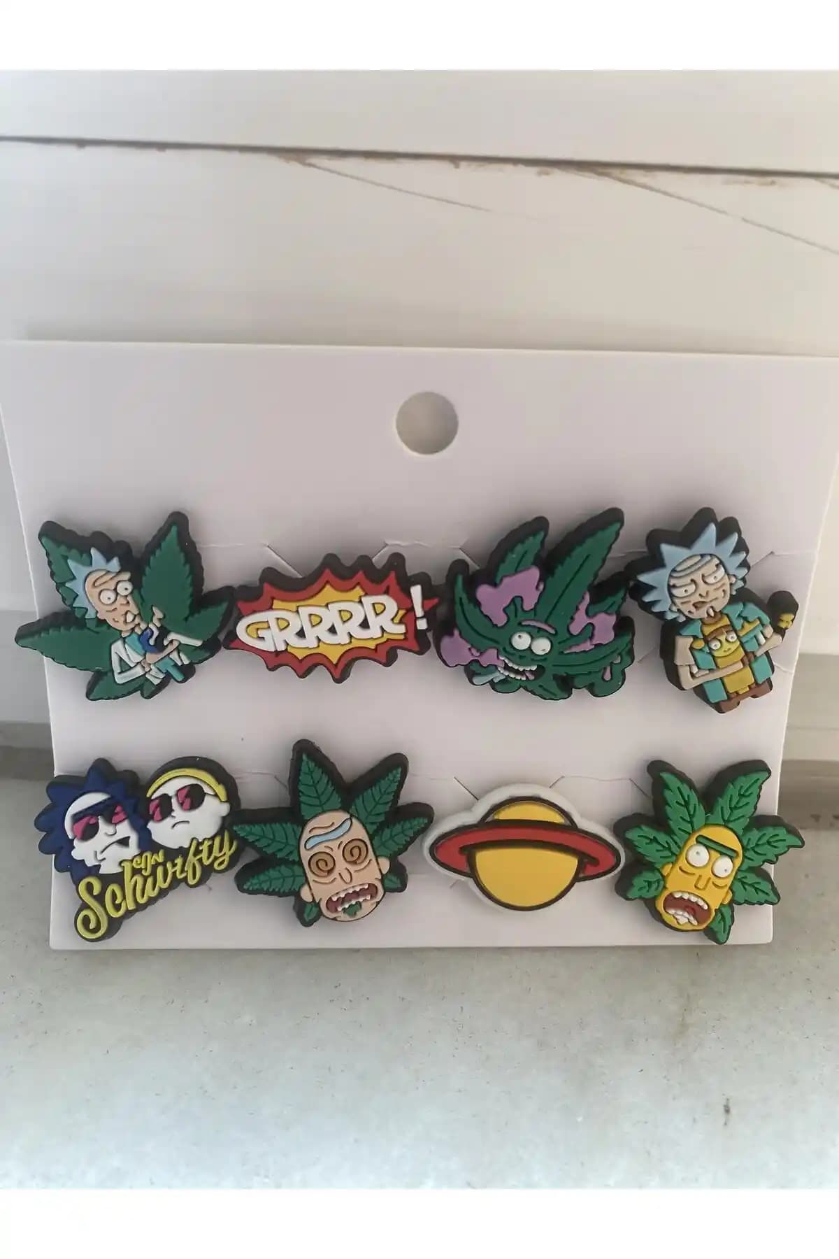 Rick and Morty Temalı Terlikler Moda ve Konforu Bir Arada Sunuyor