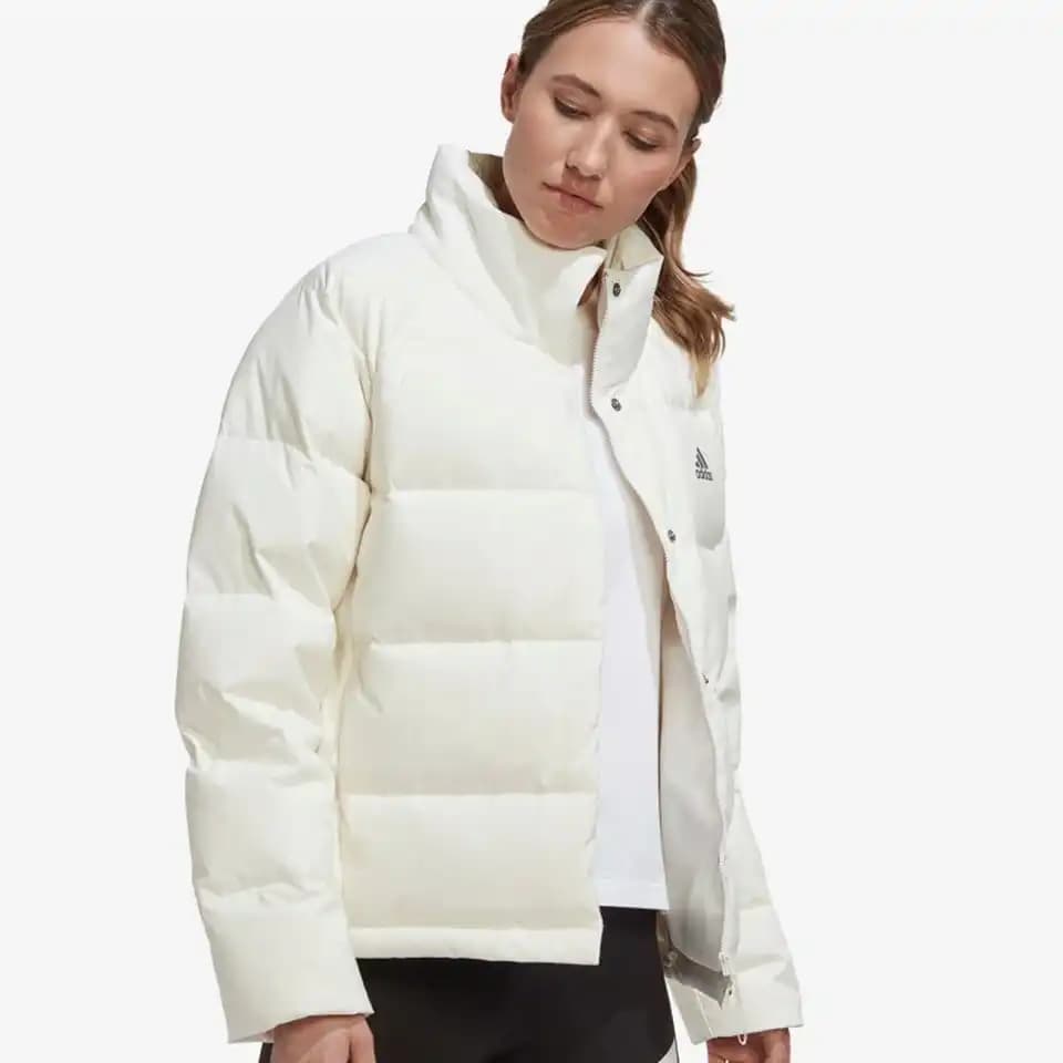 Rlx Mont: Moda ve Fonksiyonelliği Bir Araya Getiren Güncel Kış Montları