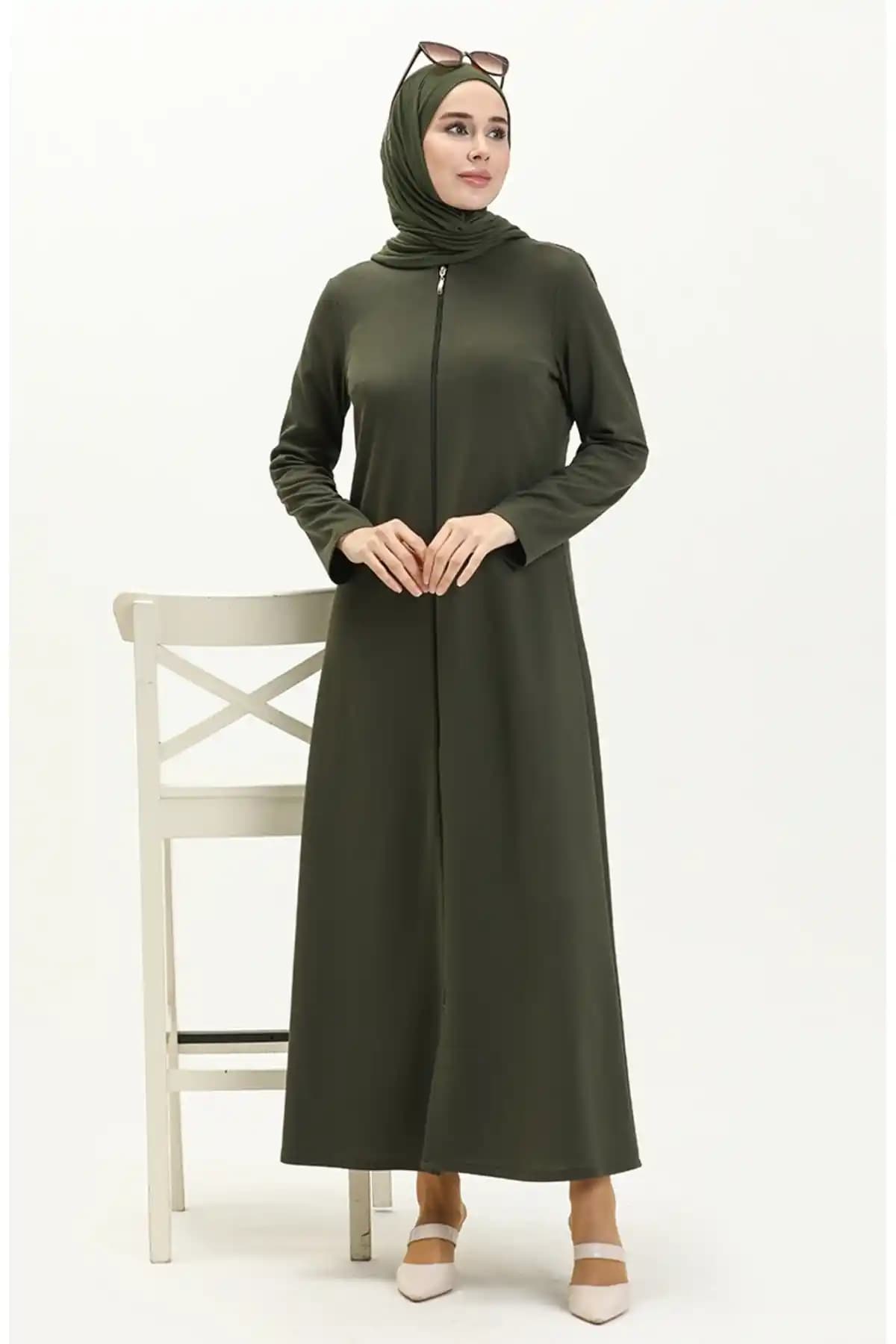 Sade Giyim: Minimalist ve Zarif Moda Anlayışının Günümüzdeki Yeri ve Önemi