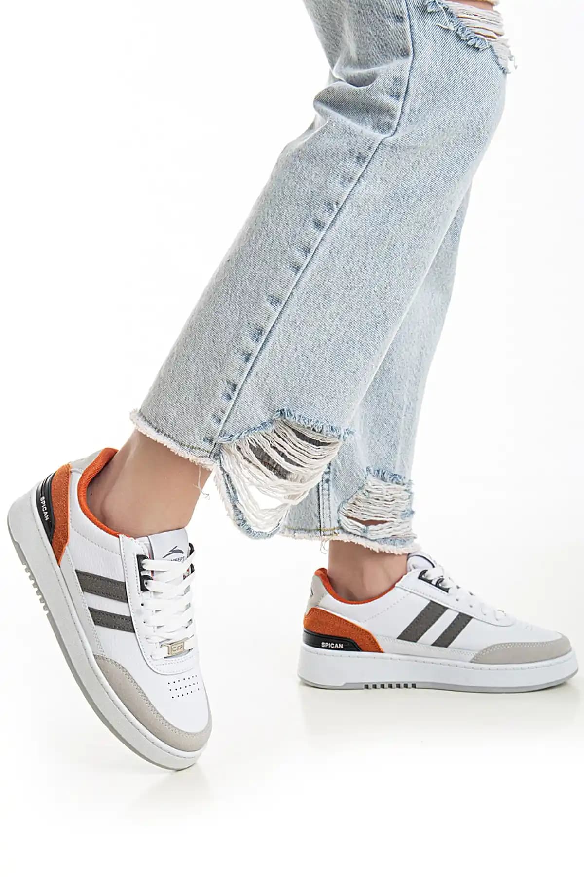 Sağlam ve Moda Uyumu Yüksek Ayakkabı Markaları: Dayanıklılık ve Şıklık Bir Arada