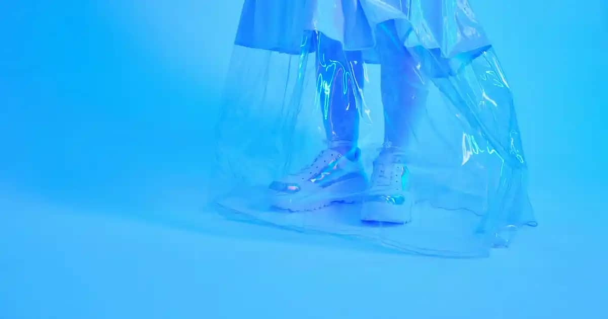 Saks Elbise Koleksiyonlarıyla Şıklık ve Moda Trendlerini Yakalayın