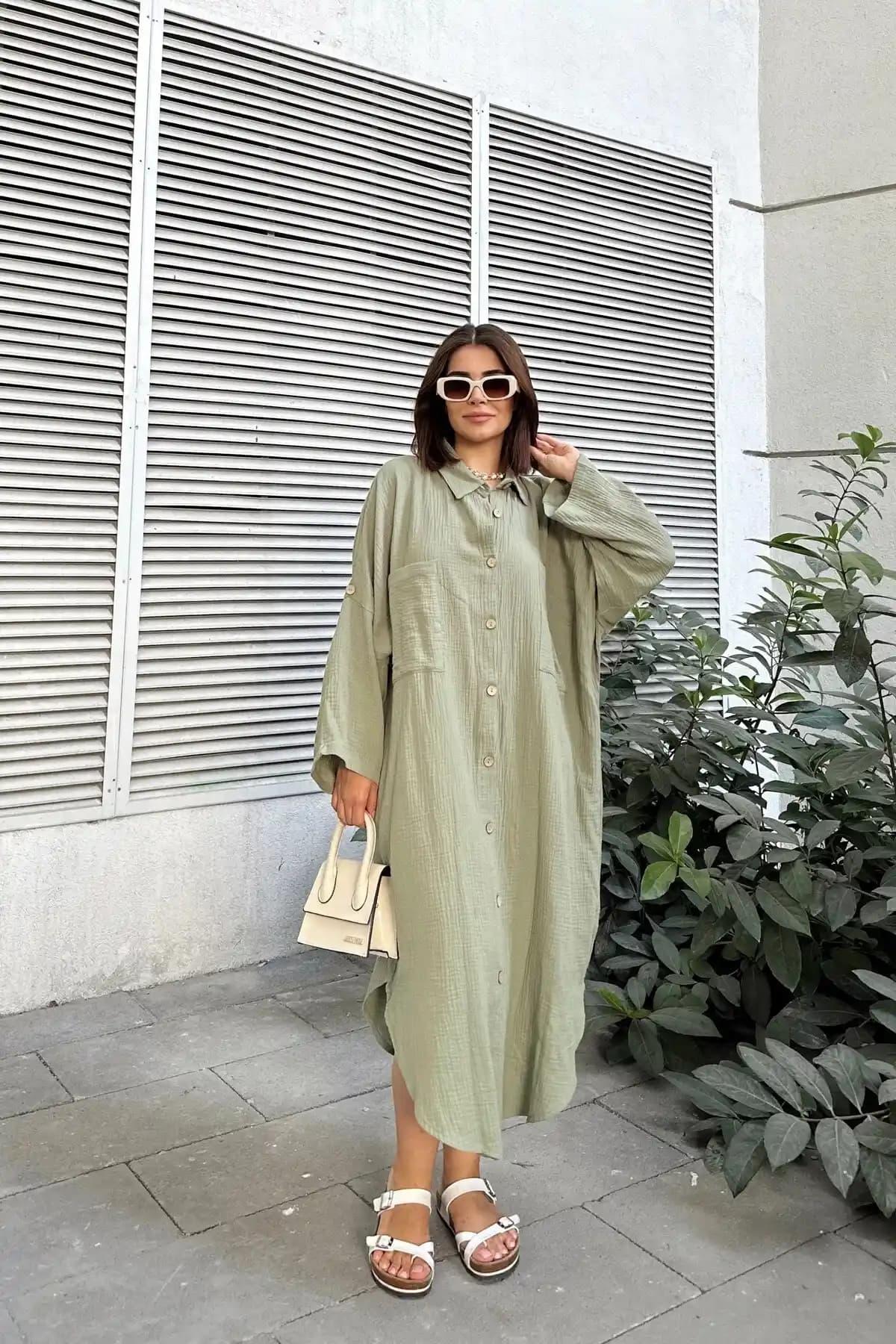 Salaş Gömlek Elbise Modada Rahatlık ve Şıklığın Modern Yansıması