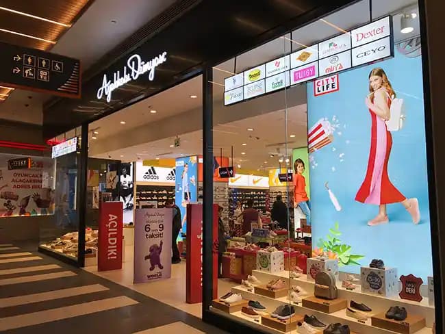 Samsun Ayakkabı Dünyası Moda ve Alışverişte Bölgesel Liderlik Yapan Bir Merkez