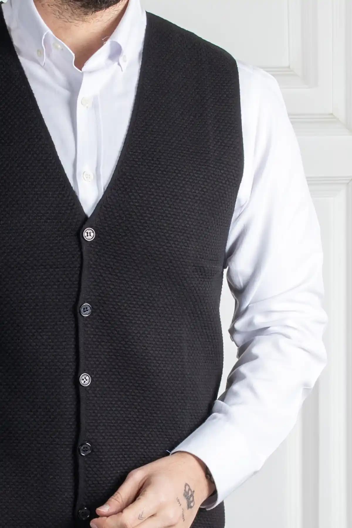 Sarar Yelek Koleksiyonu: Çok Yönlü ve Şık Moda Parçaları Hakkında Detaylı Bilgi