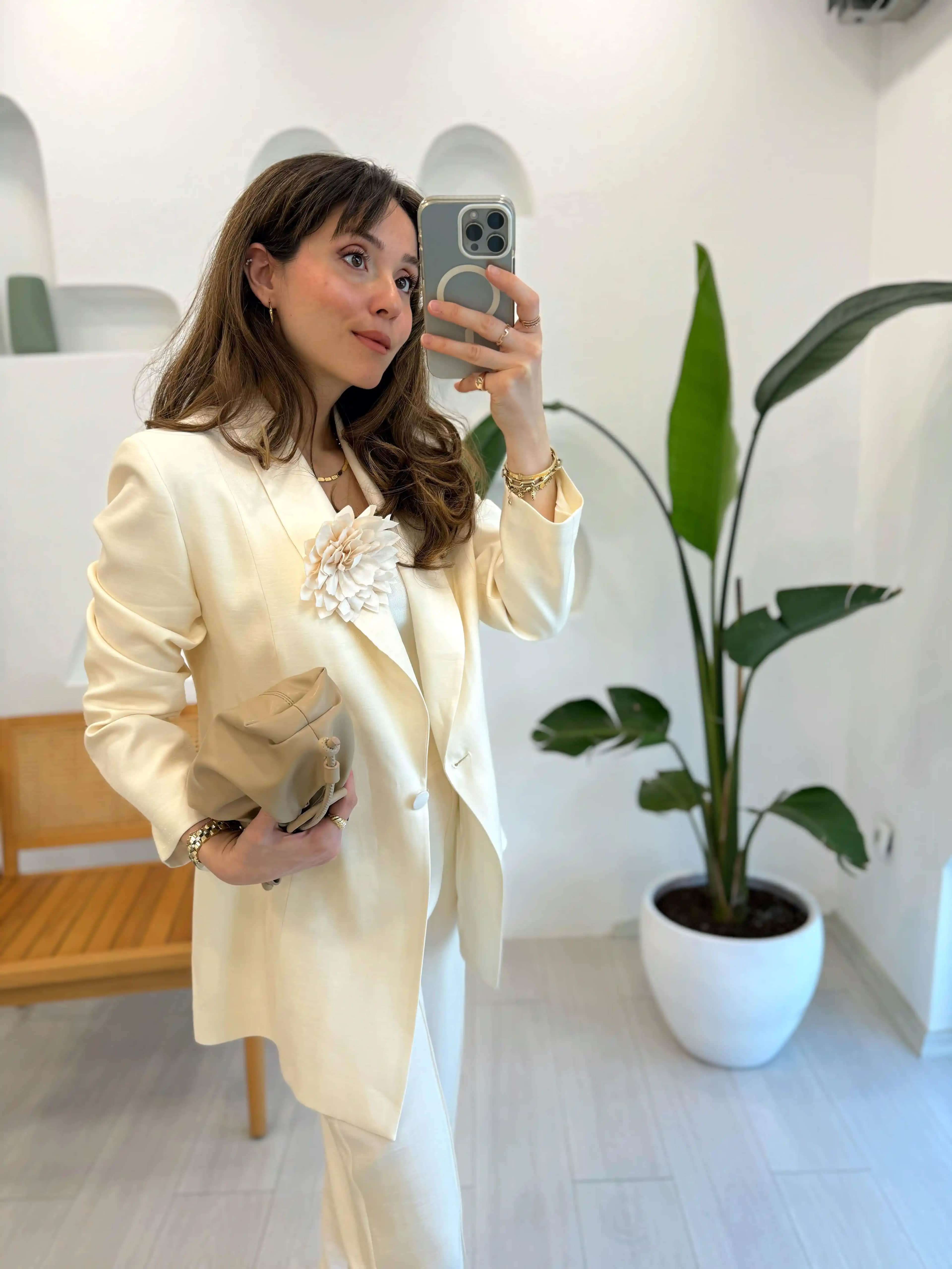 Saten Ceket Takımı Modasında Güncel Trendler ve Kombinasyon Önerileri