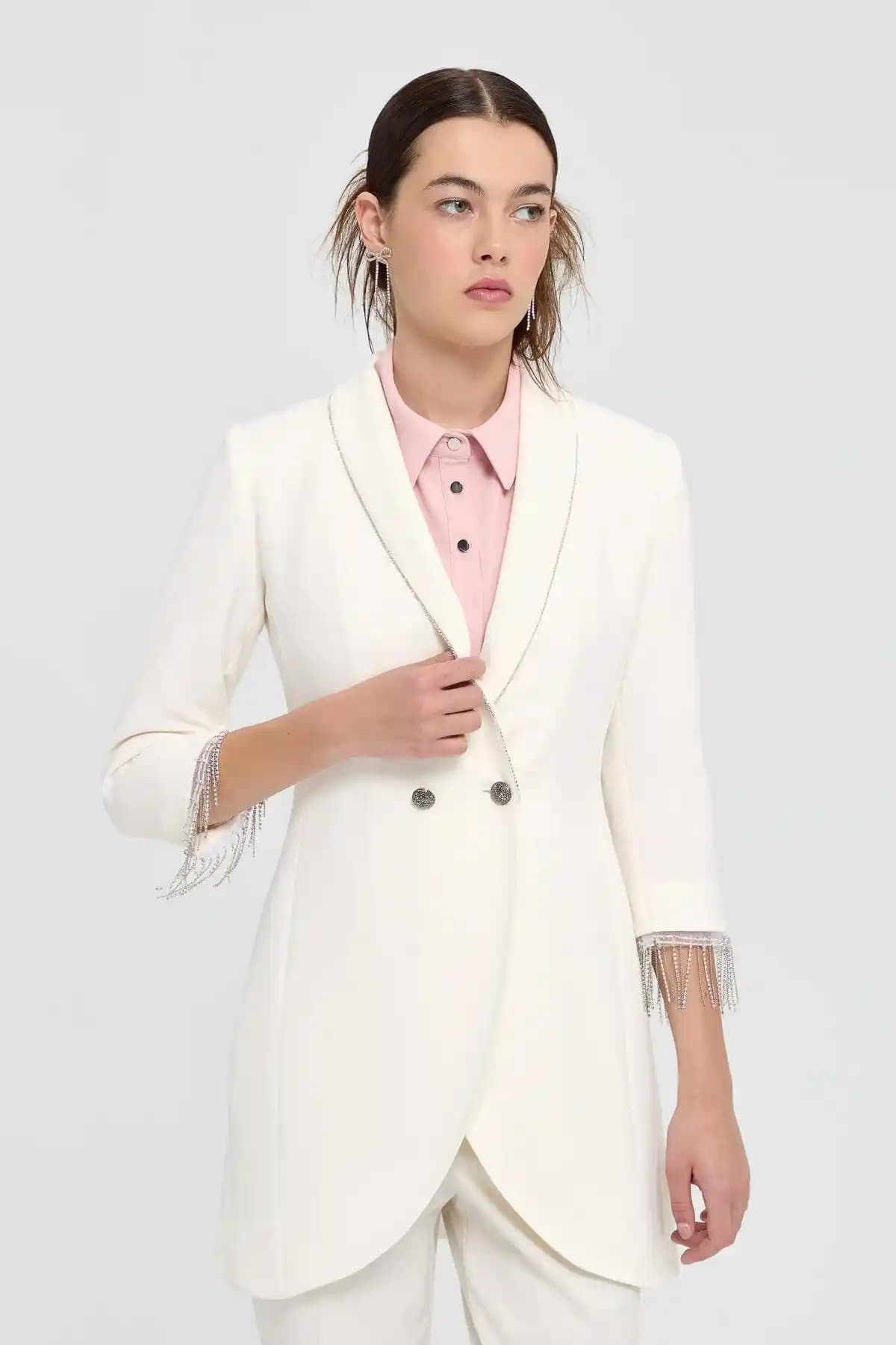 Şık Ceketler: Moda Trendleri ve Kombinasyon İpuçlarıyla Stilinizi Yükseltin