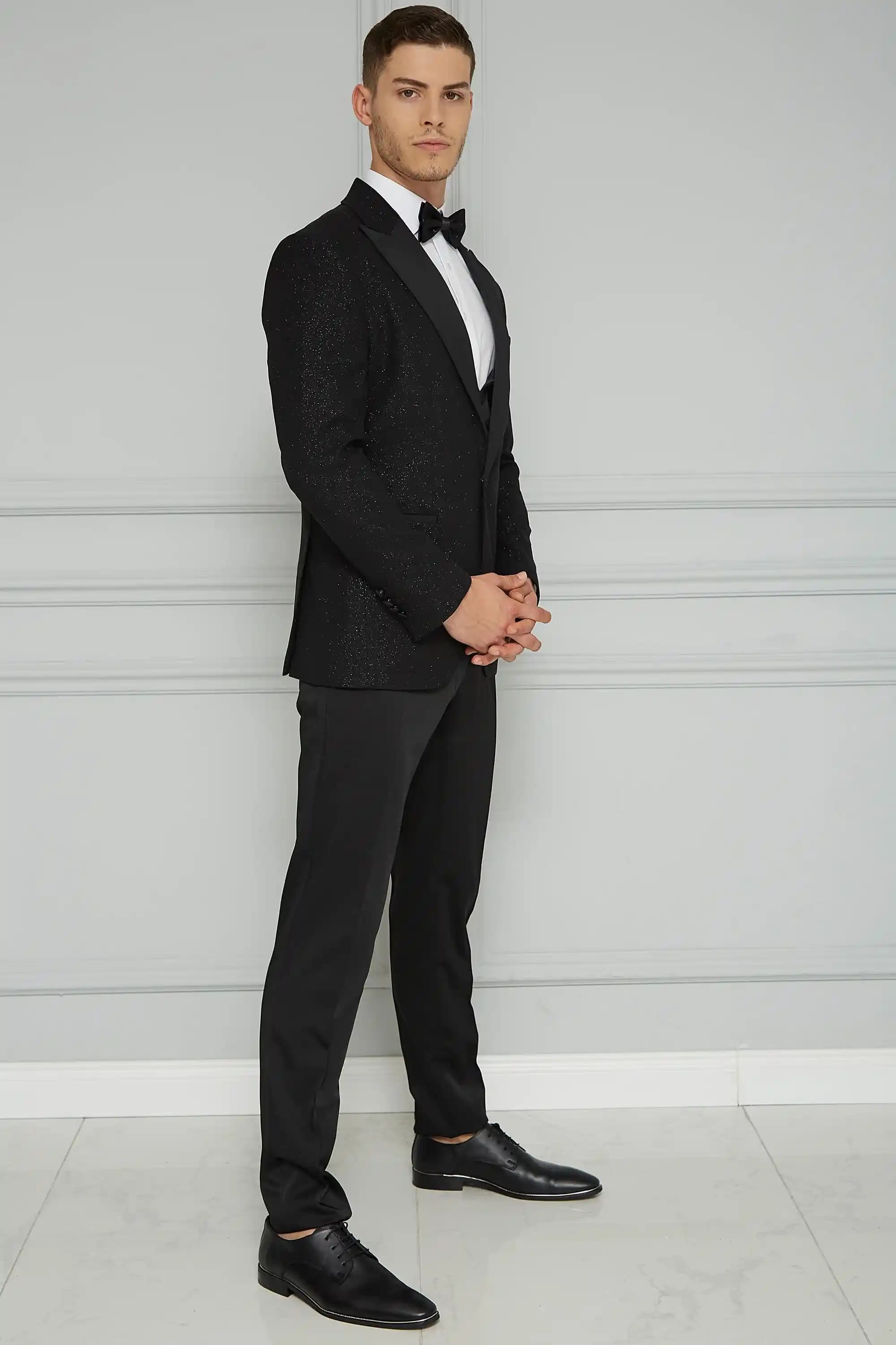 Simli Damatlık Modelleri ve Trendleri: Düğünlerde Şıklığın ve Asil Duruşun Simgesi