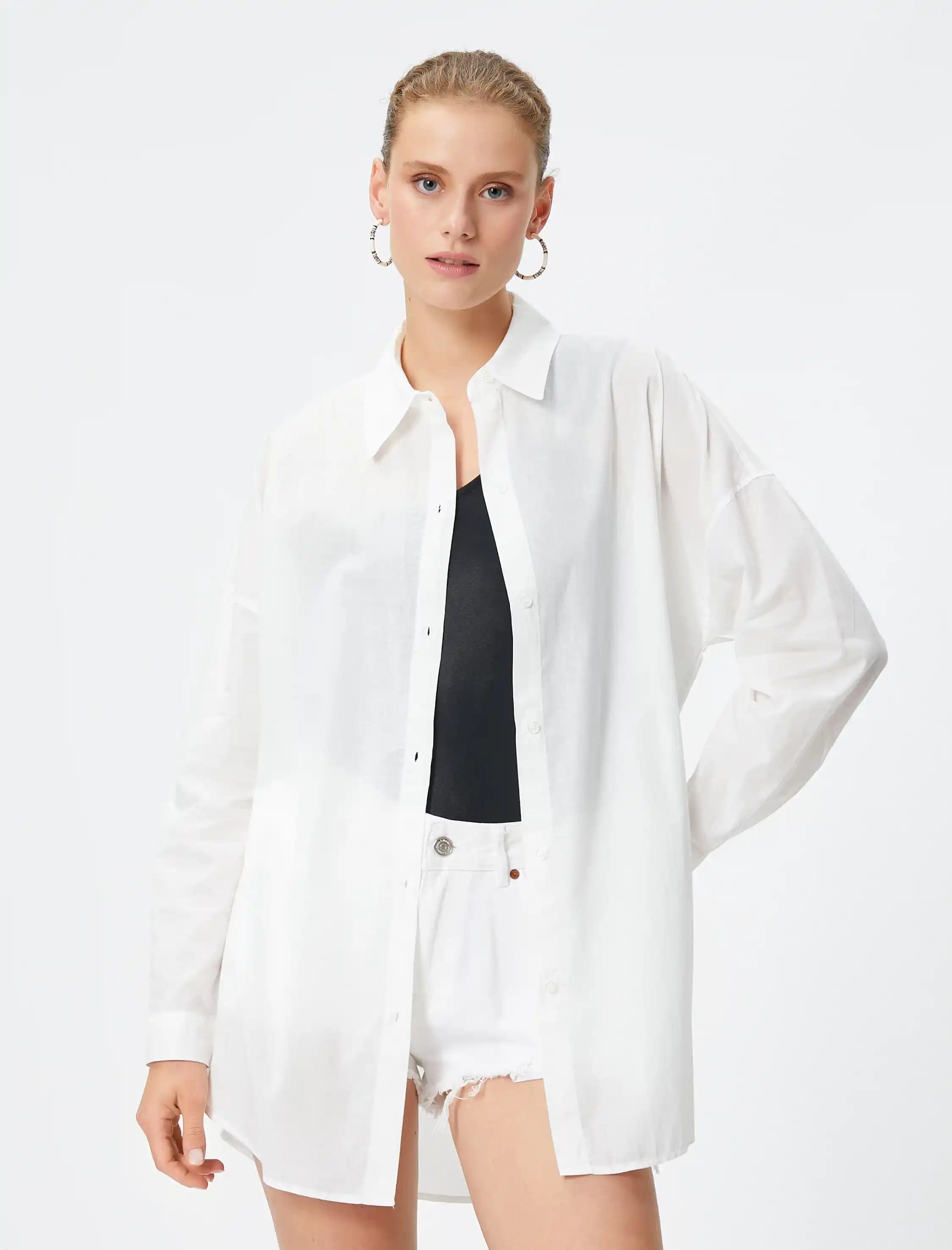 Sırt Baskılı Gömlekler: Moda Dünyasında Kendini İfade Etmenin Modern Yolu