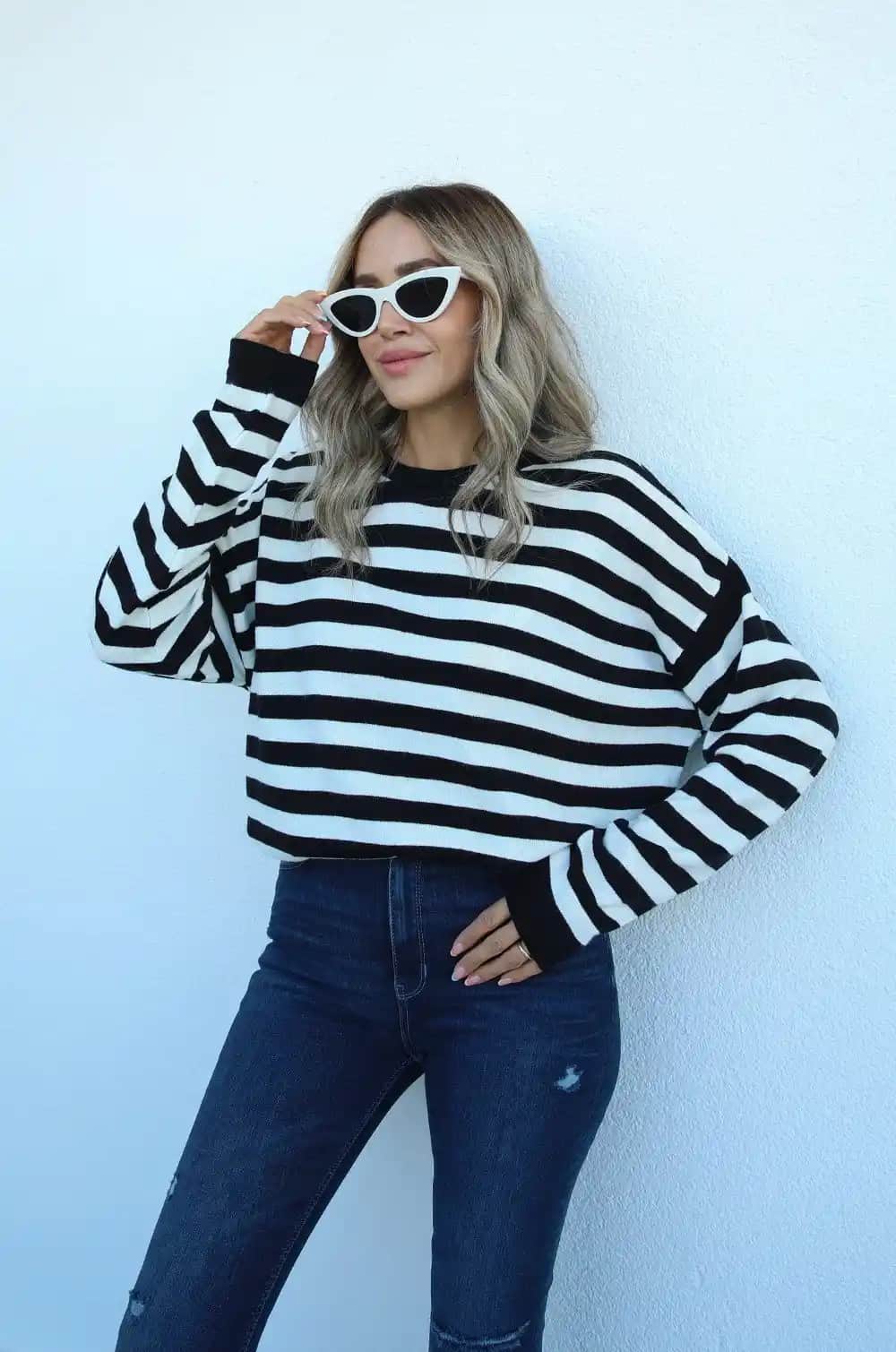 Siyah Beyaz Çizgili Kazaklar: Moda Trendleri, Stil İpuçları ve Kombinasyonlar