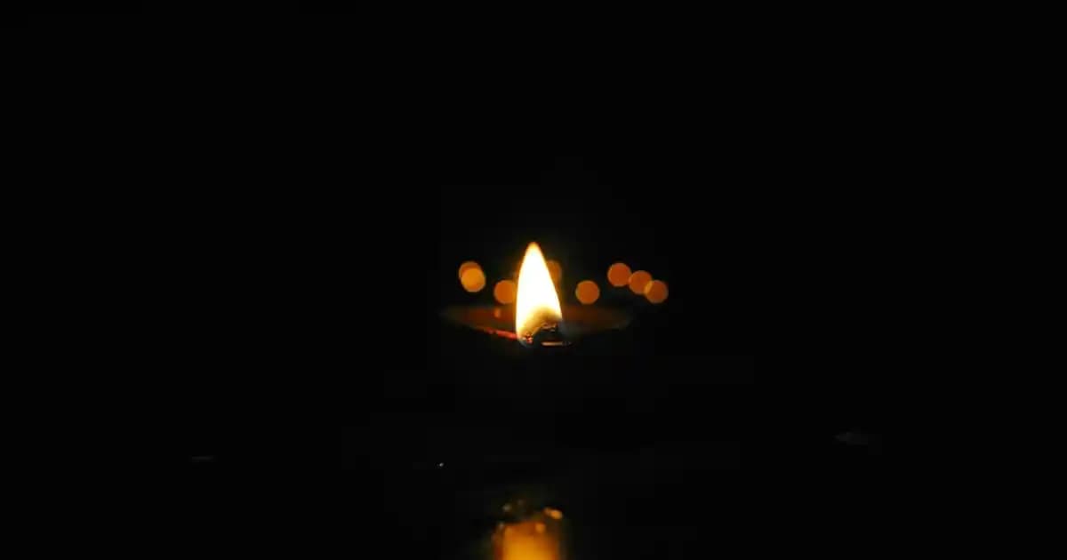 Siyah Converse: Moda Dünyasının Zamansız ve Çok Yönlü İkonik Ayakkabısı