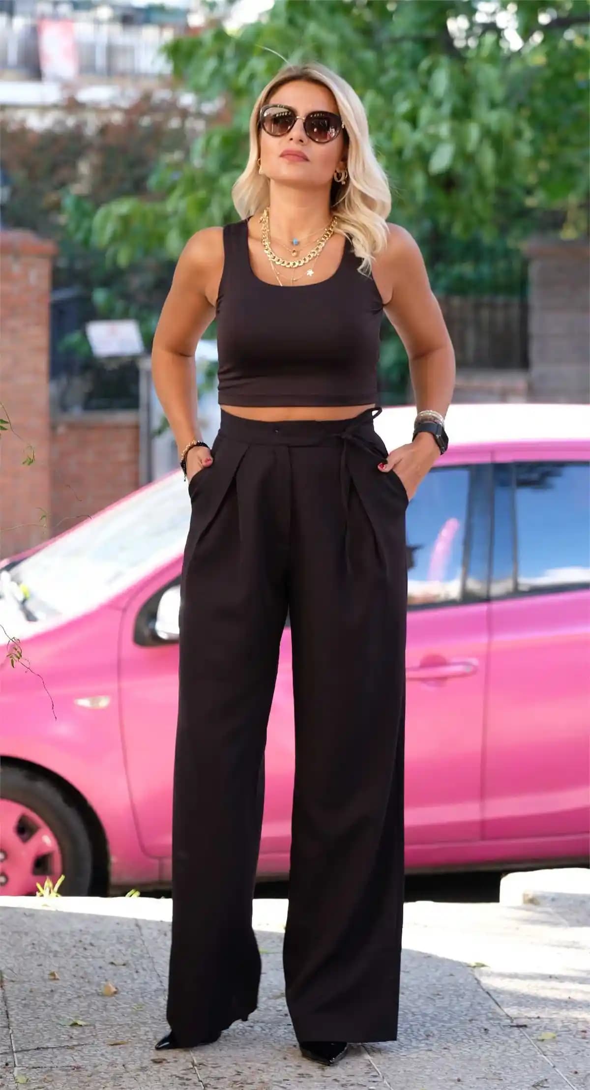 Siyah Palazzo Pantolon Kombinleri: Günlük ve Şık Tarzlar İçin Stil Önerileri