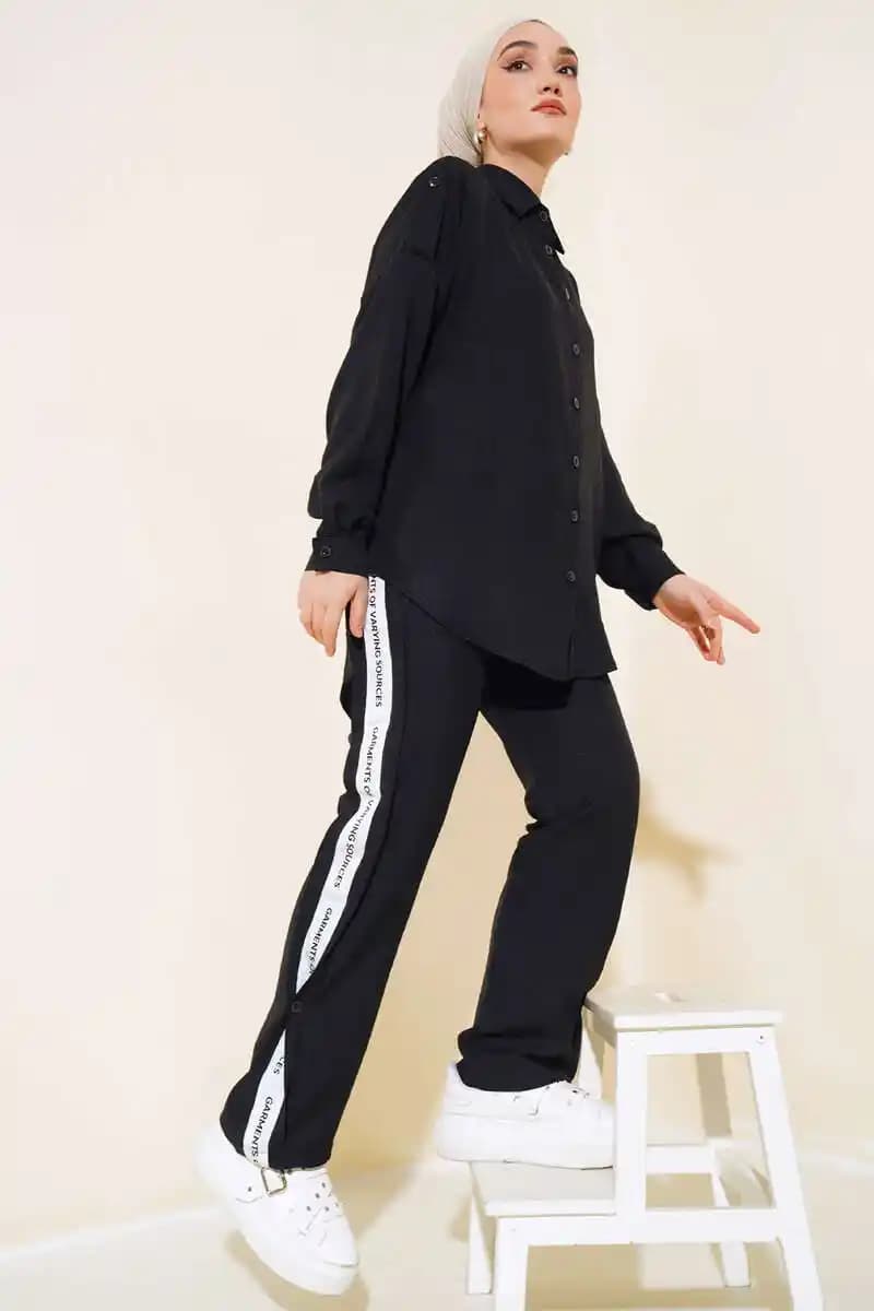 Siyah Takım Pantolonu: Moda Dünyasında Zamansız ve Çok Yönlü Bir Parça