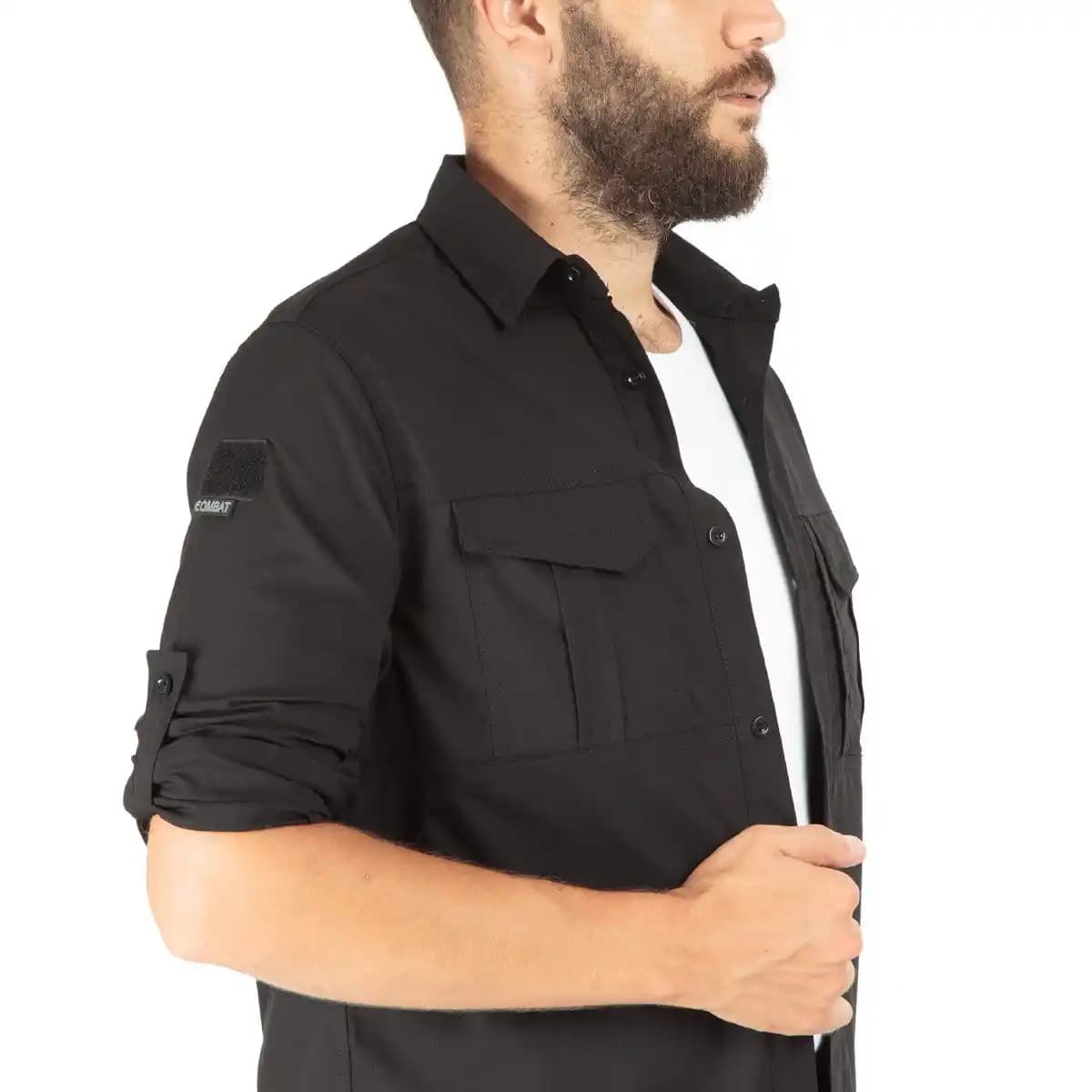 Siyah Taktiğin Gömlek: Zamansız Şıklık ve Moda Trendleri Analizi