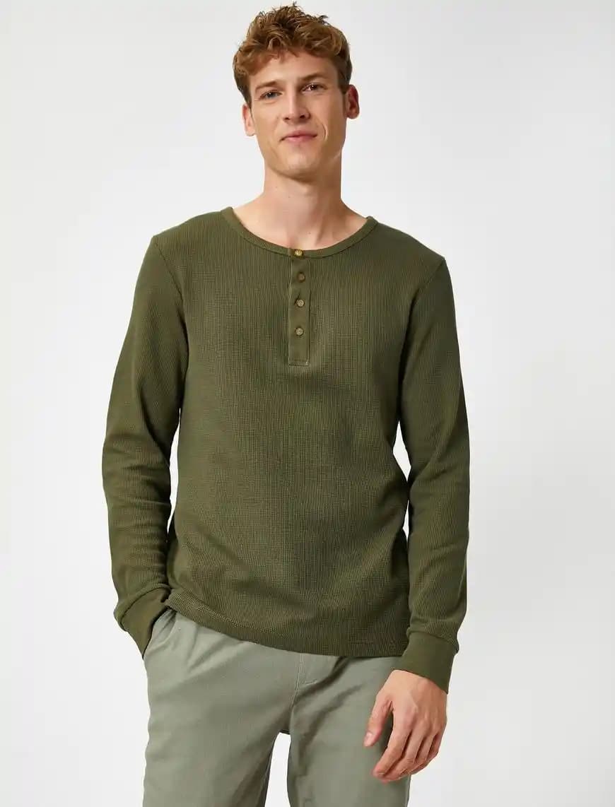 Slim Tişörtlerle Şıklık ve Rahatlık Sunan Güncel Moda Trendleri ve Kombinasyon İpuçları