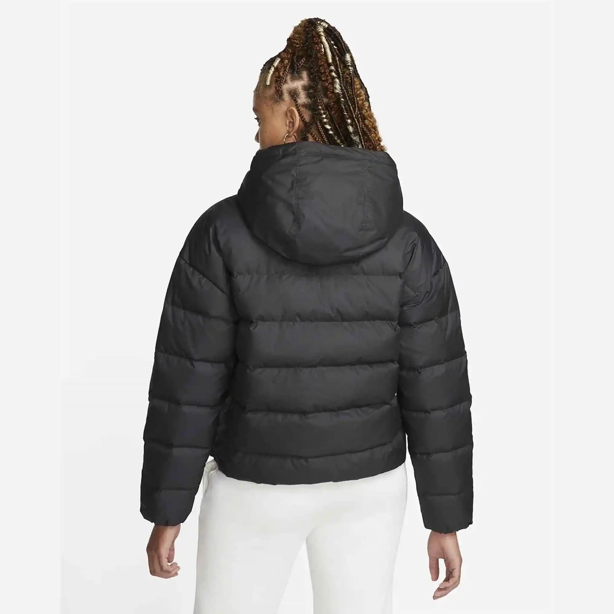 Spor Giyimde Güncel Trendler ve Fonksiyonellik Buluşması