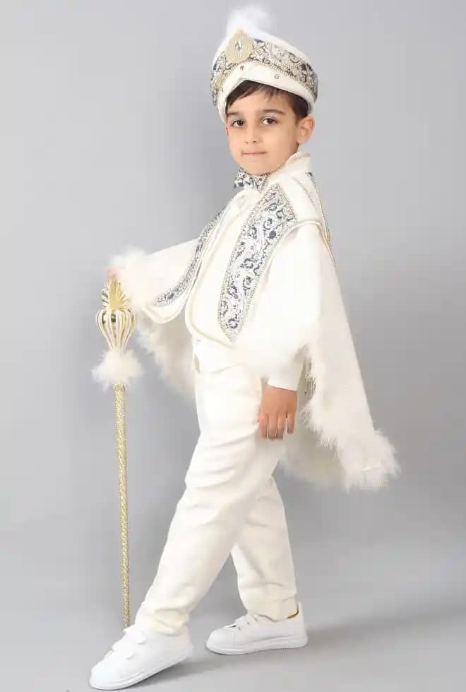 Sünnet Kostümleri: Geleneksel ve Modern Tasarımlarla Renkli Bir Deneyim