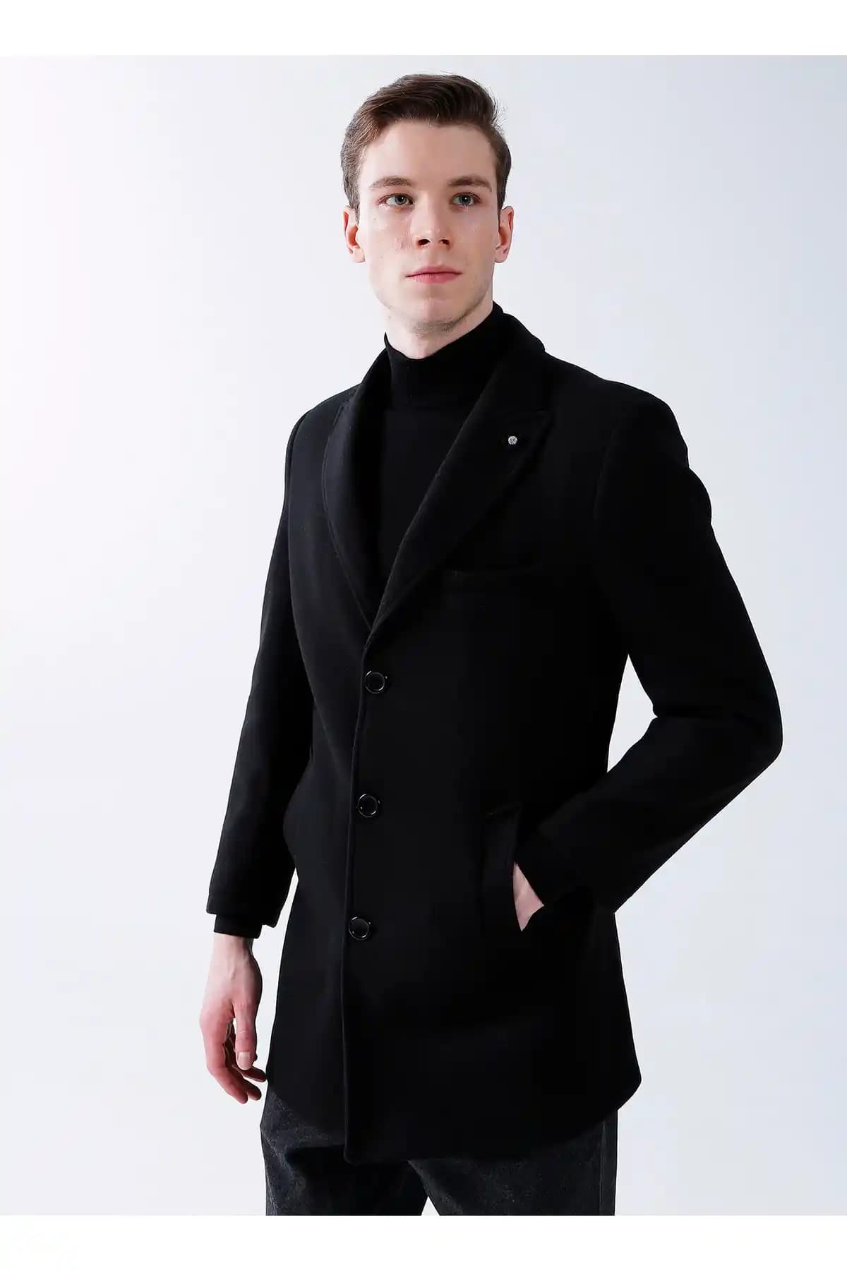 Süvari Kaban Erkek Modasında Zamansız Şıklık ve Modern Tasarımlar